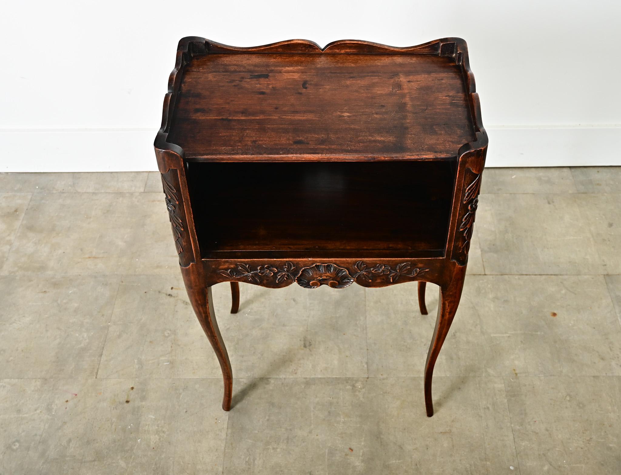Oak French 19th Century Louis XV Bedside Table For Sale