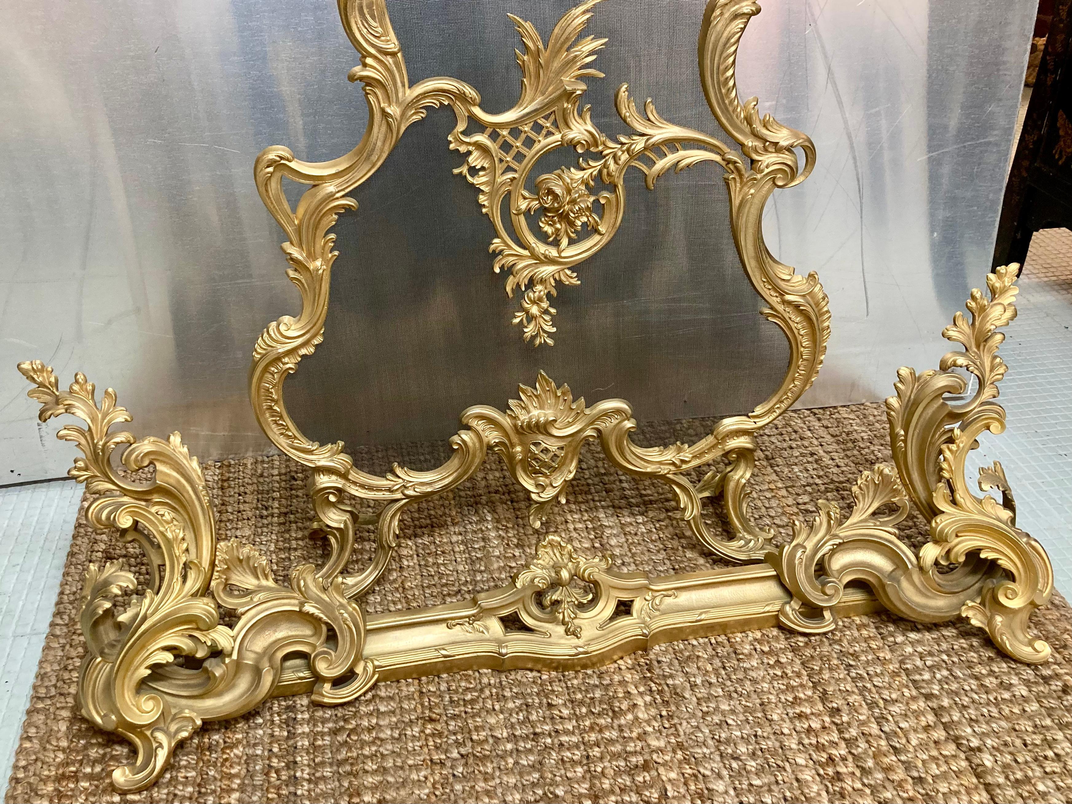 French 19th Century Louis XV Bronze 2-Piece Fire Screen and Fender For Sale 4