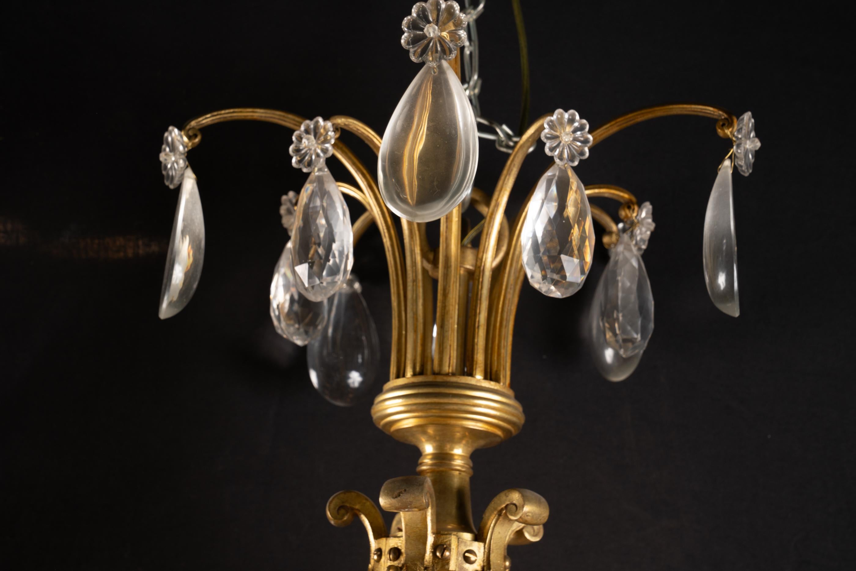 Lampadario francese del XIX secolo Luigi XV in bronzo e cristallo in vendita 1