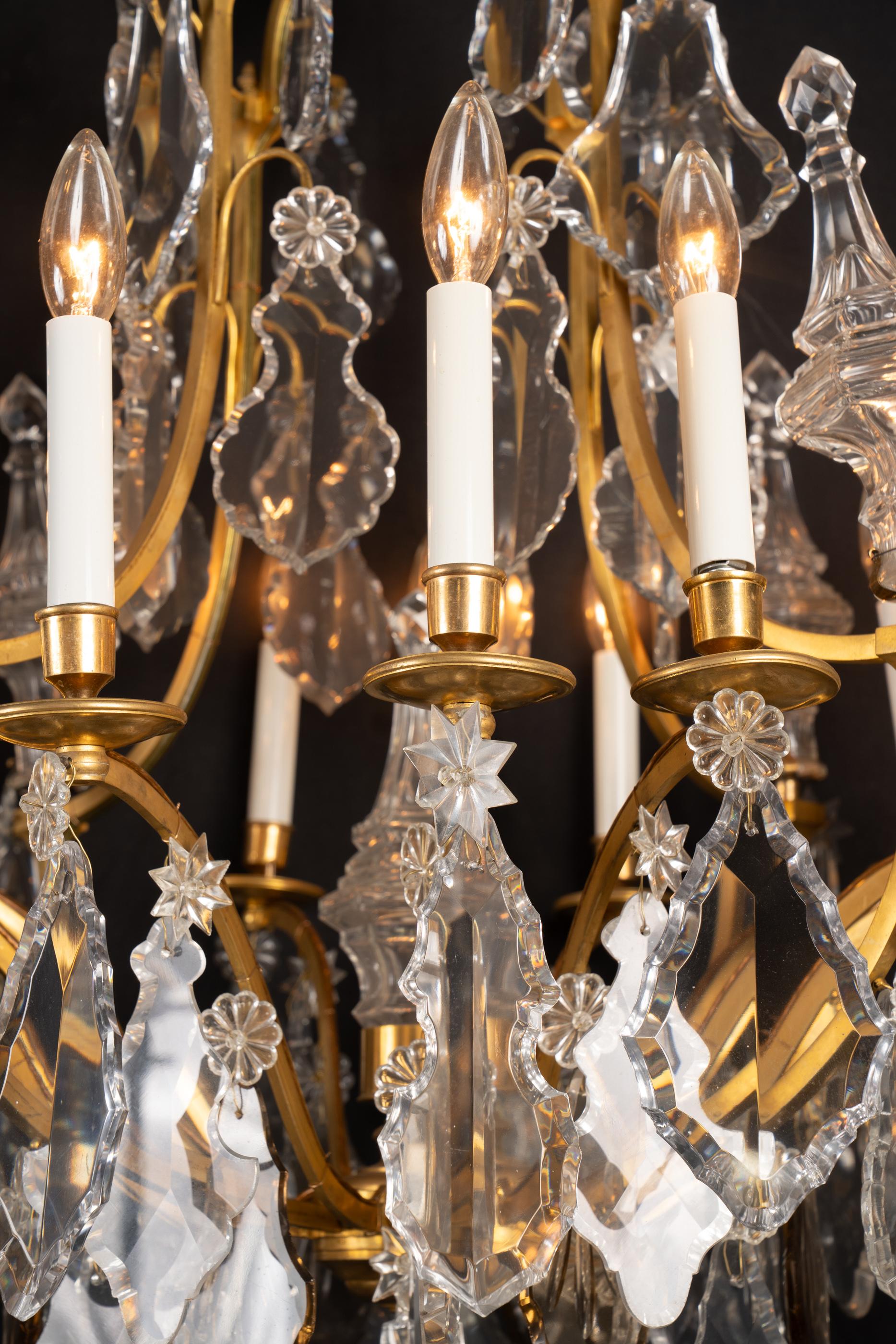 French 19th Century Louis XV Bronze d’Ore & Crystal Chandelier For Sale 4