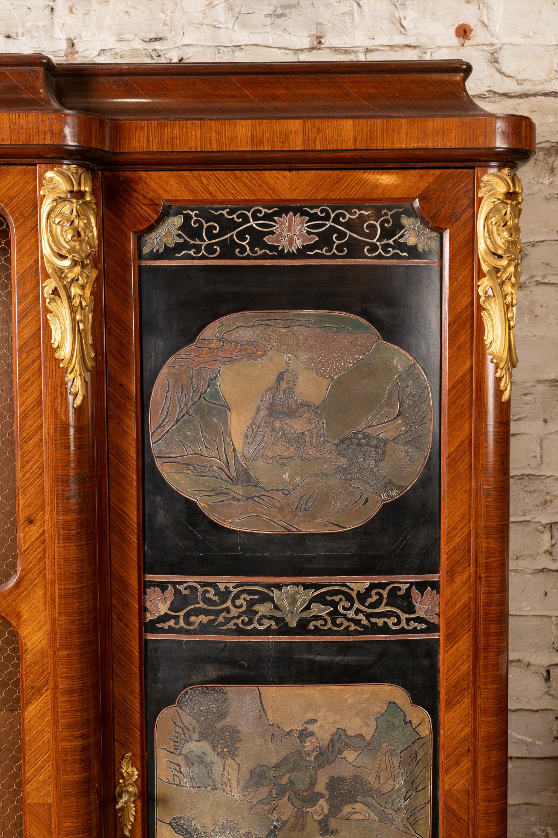 French 19th Century Louis XV Cabinet with Bronze Mounts and Coromandel Panels For Sale 5