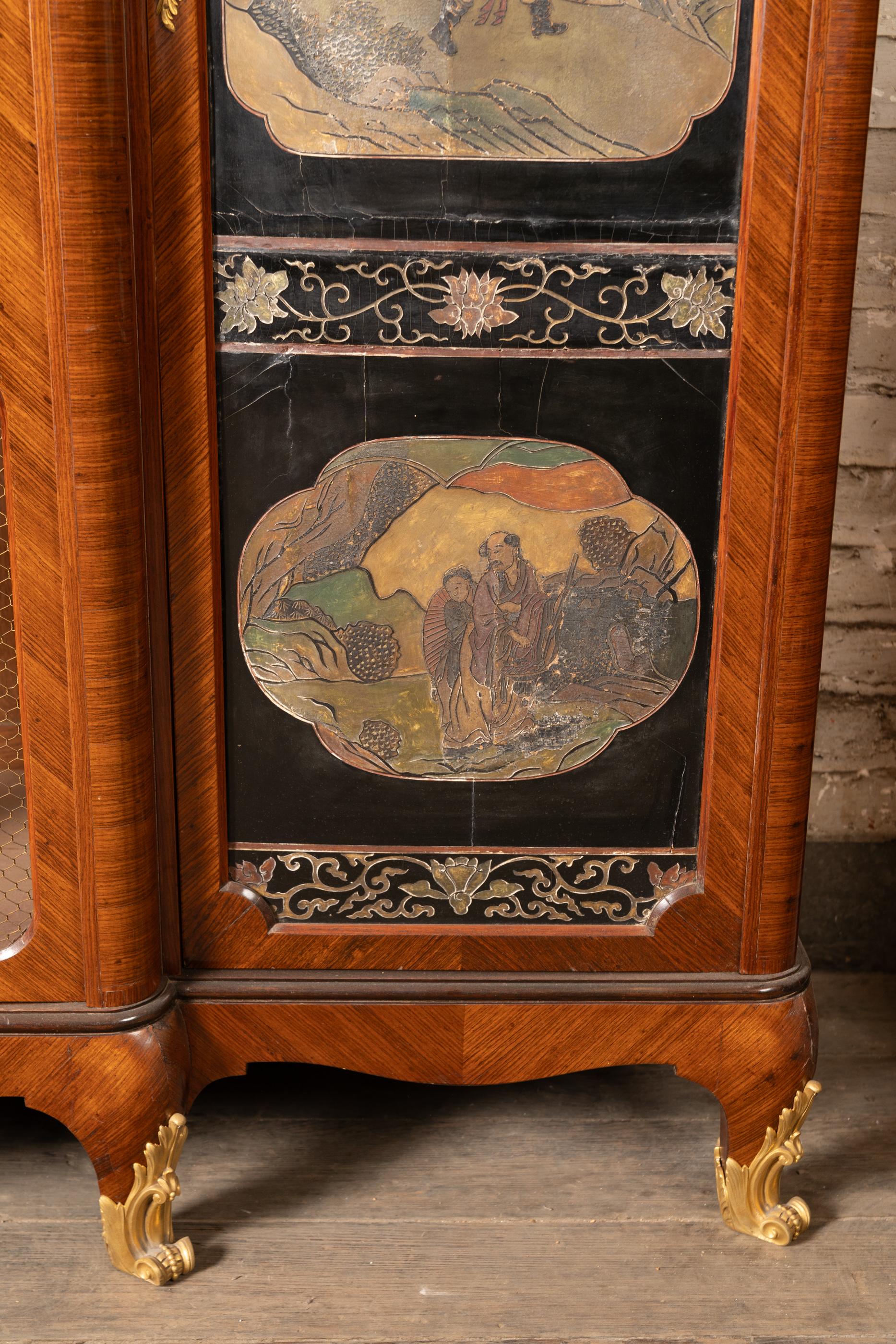 French 19th Century Louis XV Cabinet with Bronze Mounts and Coromandel Panels For Sale 4