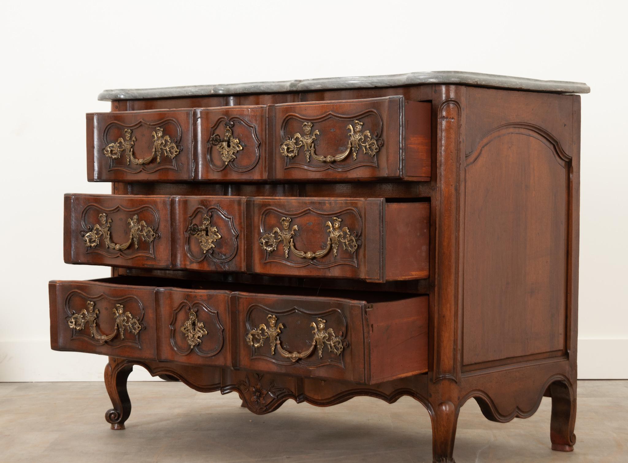 French 19th Century Louis XV Commode For Sale 5