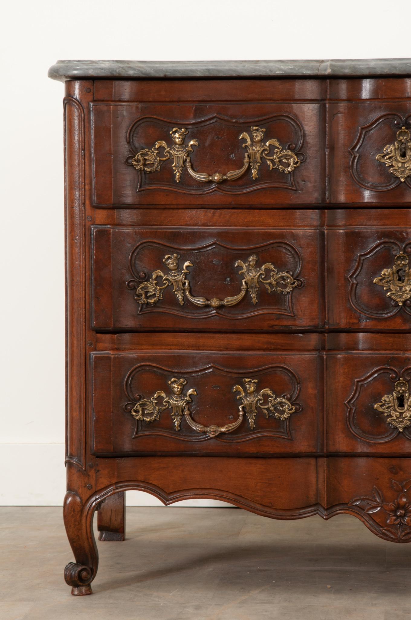 French 19th Century Louis XV Commode In Good Condition For Sale In Baton Rouge, LA