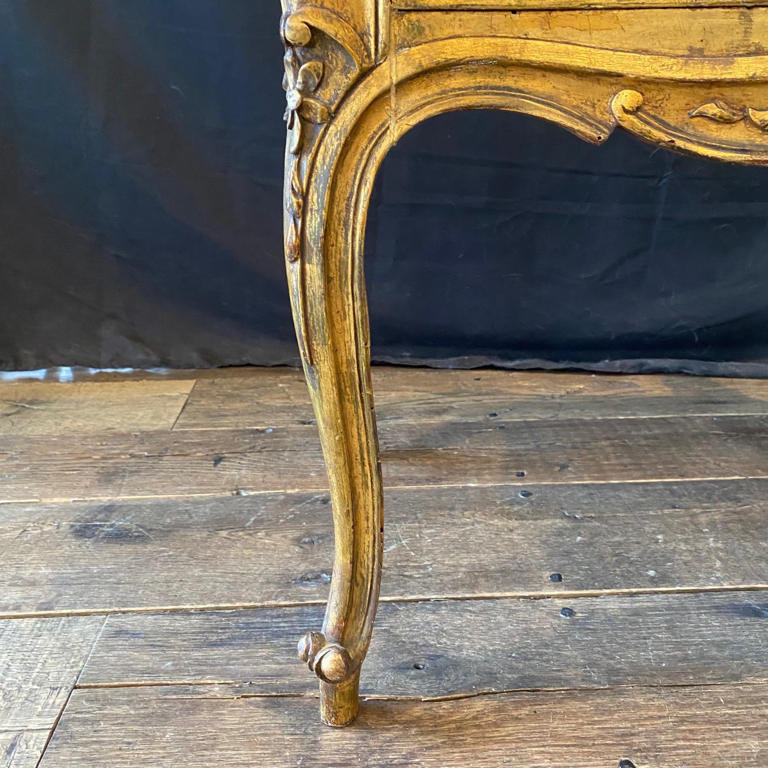 Dorato Panca dorata francese Luigi XV del XIX secolo in vendita