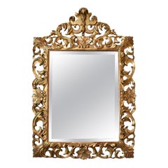 Miroir français Louis XV du 19ème siècle en bois doré