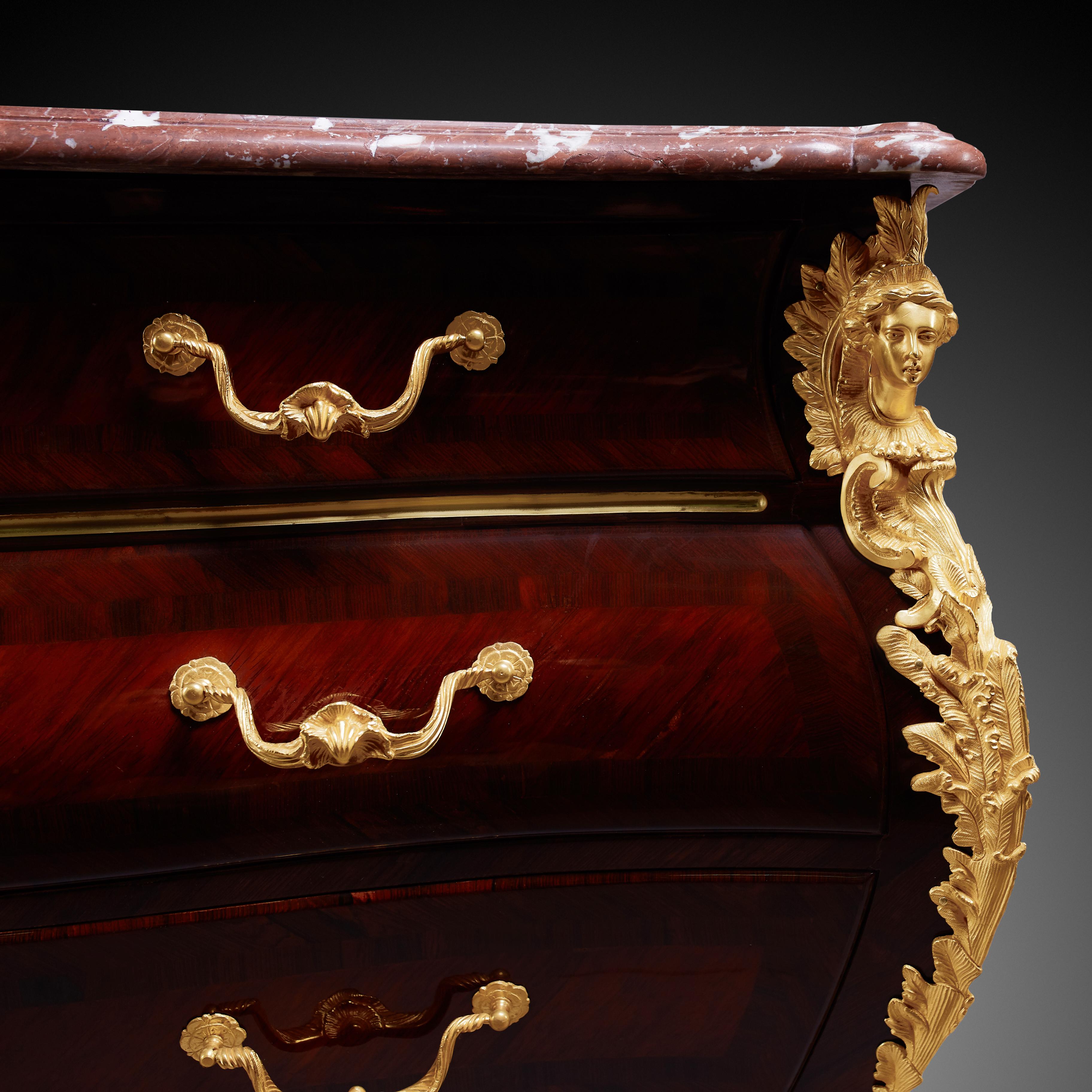French 19th Century Louis XV Period Commode Styl Rococo For Sale 3