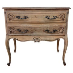 Französische Kommode aus massivem Nussbaumholz im Louis-XV-Stil aus dem 19. Jahrhundert