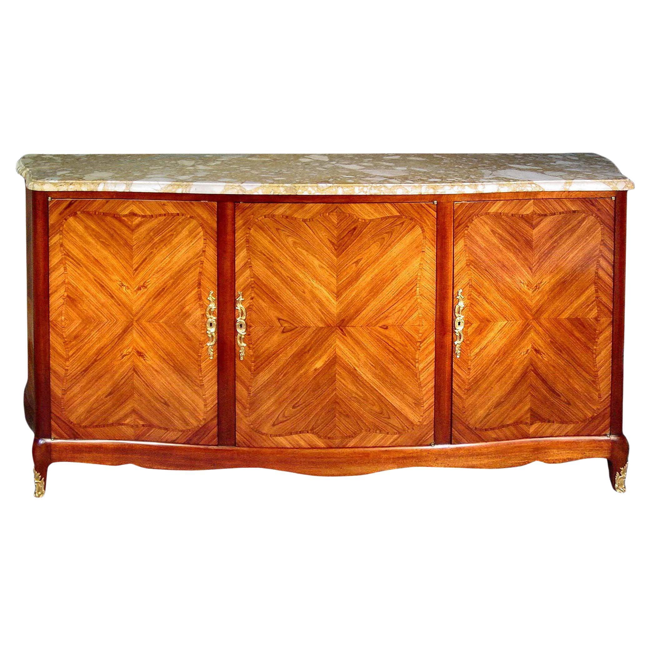 Buffet francese del XIX secolo in stile Luigi XV