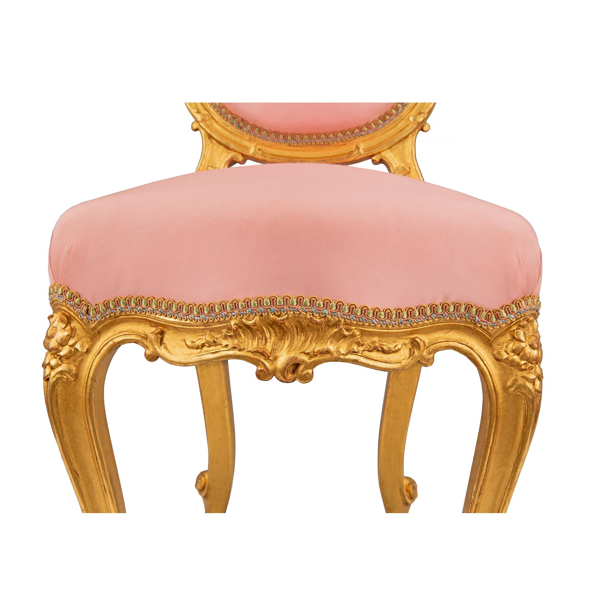 Chaise d'enfant Louis XV du 19ème siècle française en vente 2