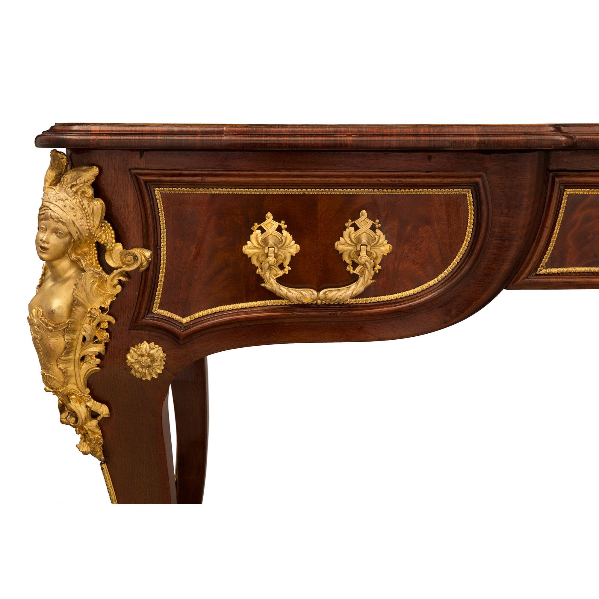 French 19th Century Louis XV Style Flamed Mahogany and Ormolu Bureau Plat Desk For Sale 4