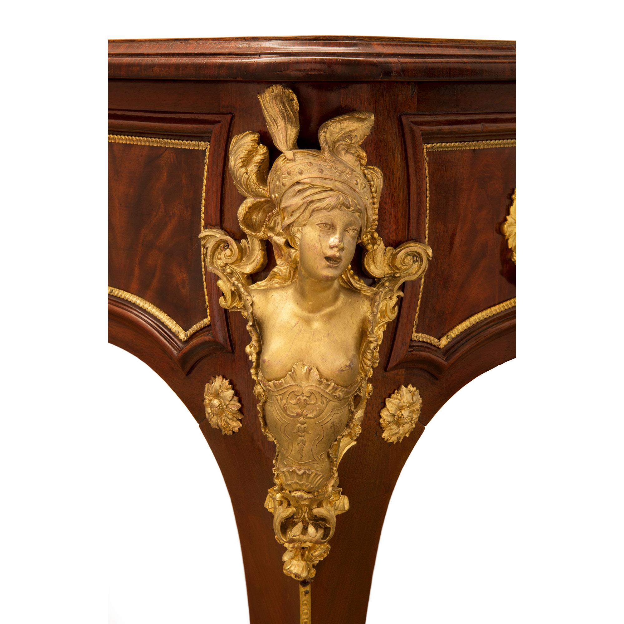 French 19th Century Louis XV Style Flamed Mahogany and Ormolu Bureau Plat Desk For Sale 5