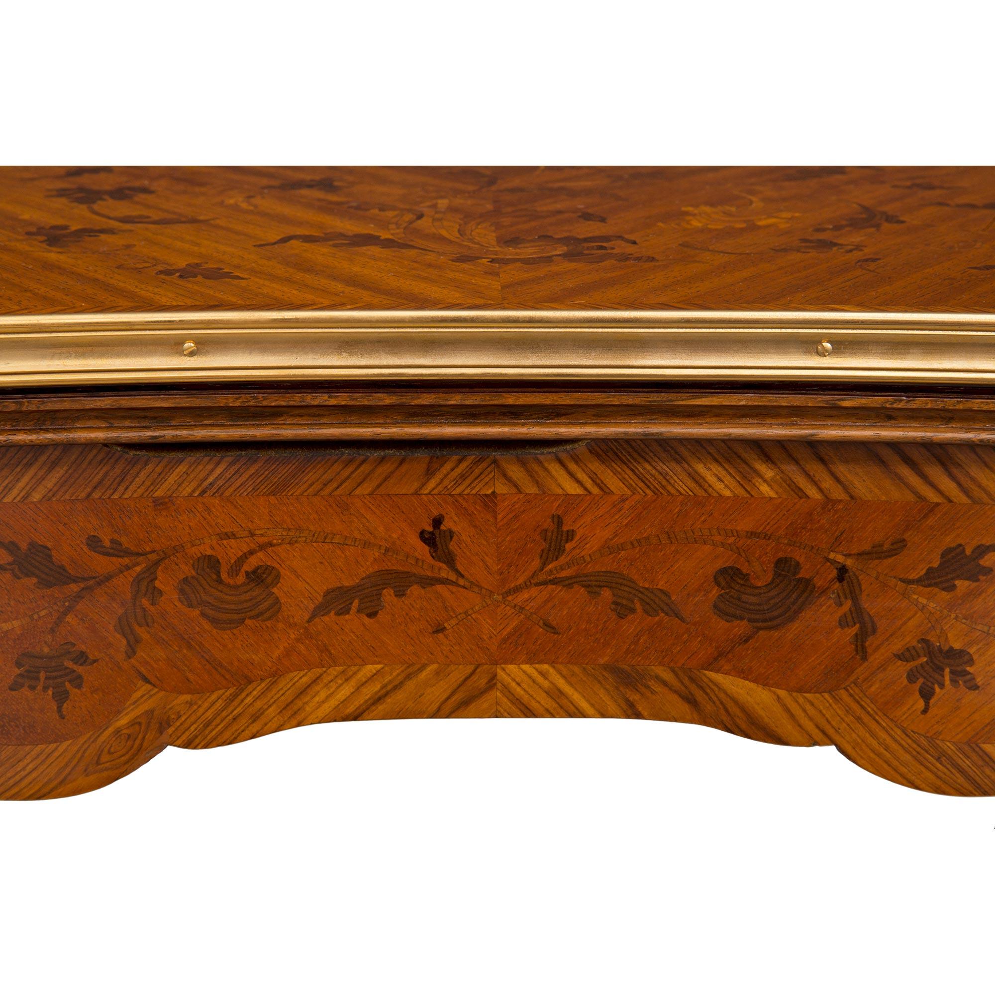Französischer Louis-XV-Spieltisch mit Flip-Platte aus dem 19. Jahrhundert im Angebot 4