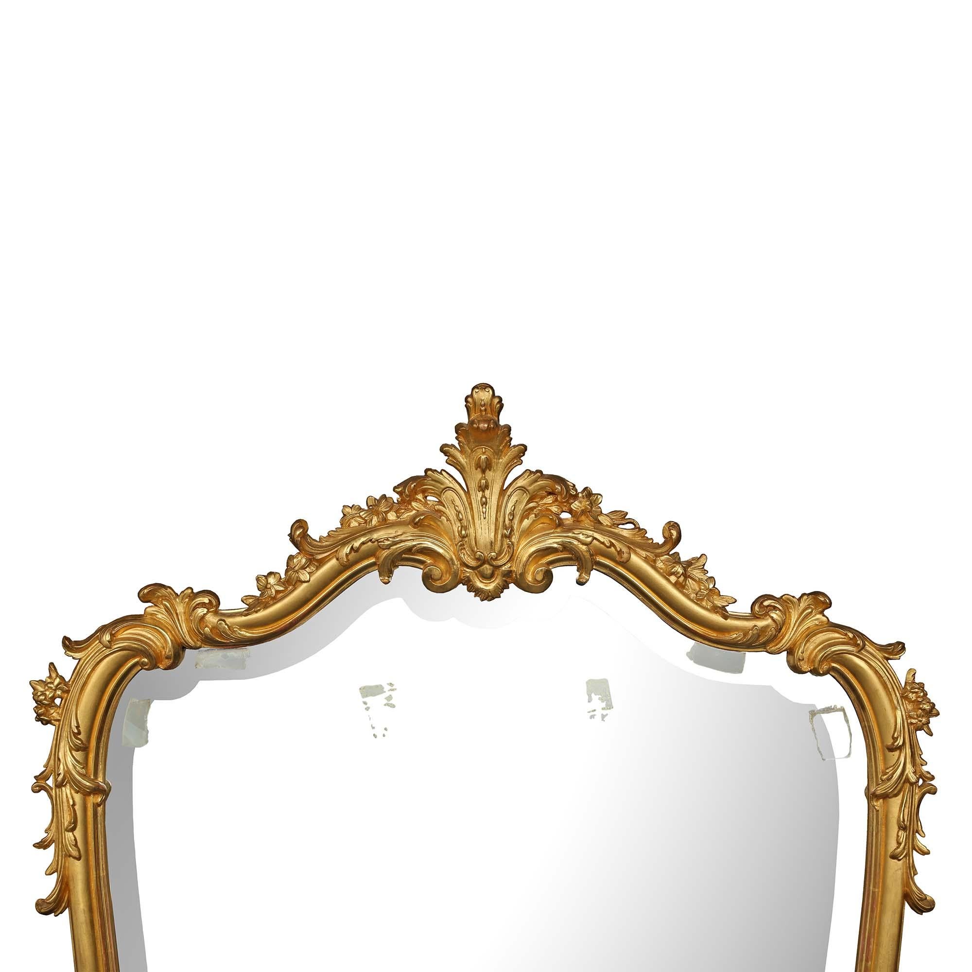 Miroir français du 19ème siècle en bois doré de style Louis XV Bon état - En vente à West Palm Beach, FL