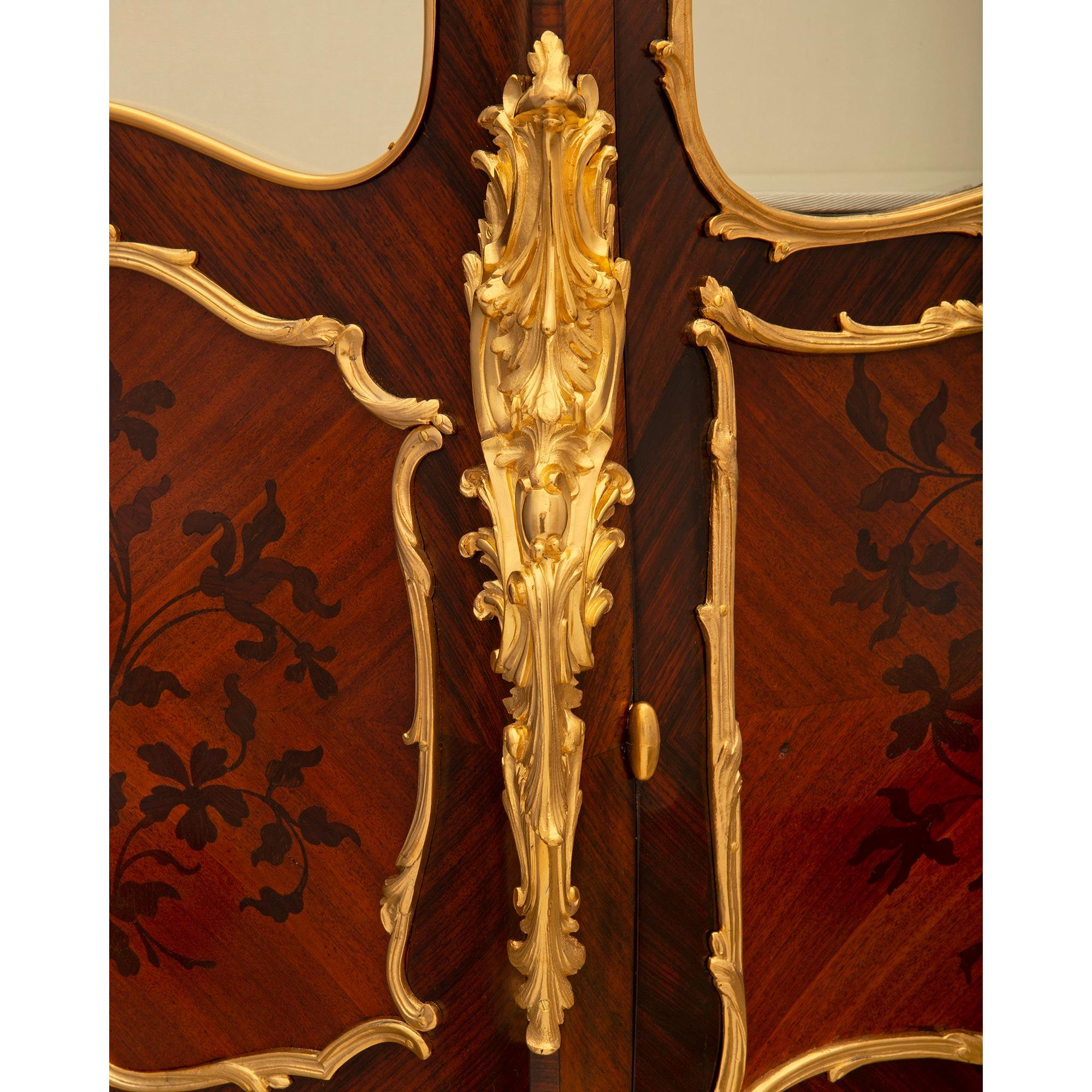 French 19th Century Louis XV St. Kingwood, Tulipwood and Ormolu Cabinet Vitrine For Sale 6