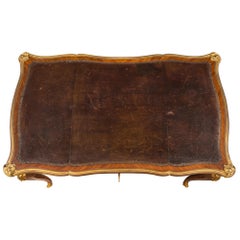Französischer Schreibtisch im Stil Louis XV des 19. Jahrhunderts aus Königsholz, Tulpenholz, Ormolu und Leder