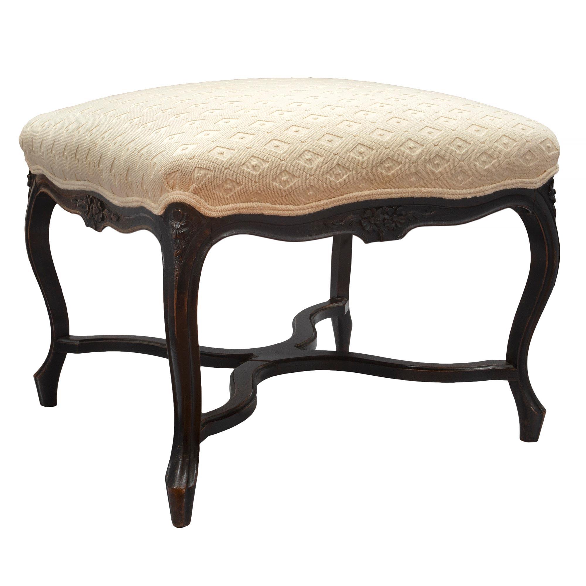 French 19th Century Louis XV St. Oak Stool In Good Condition For Sale In West Palm Beach, FL