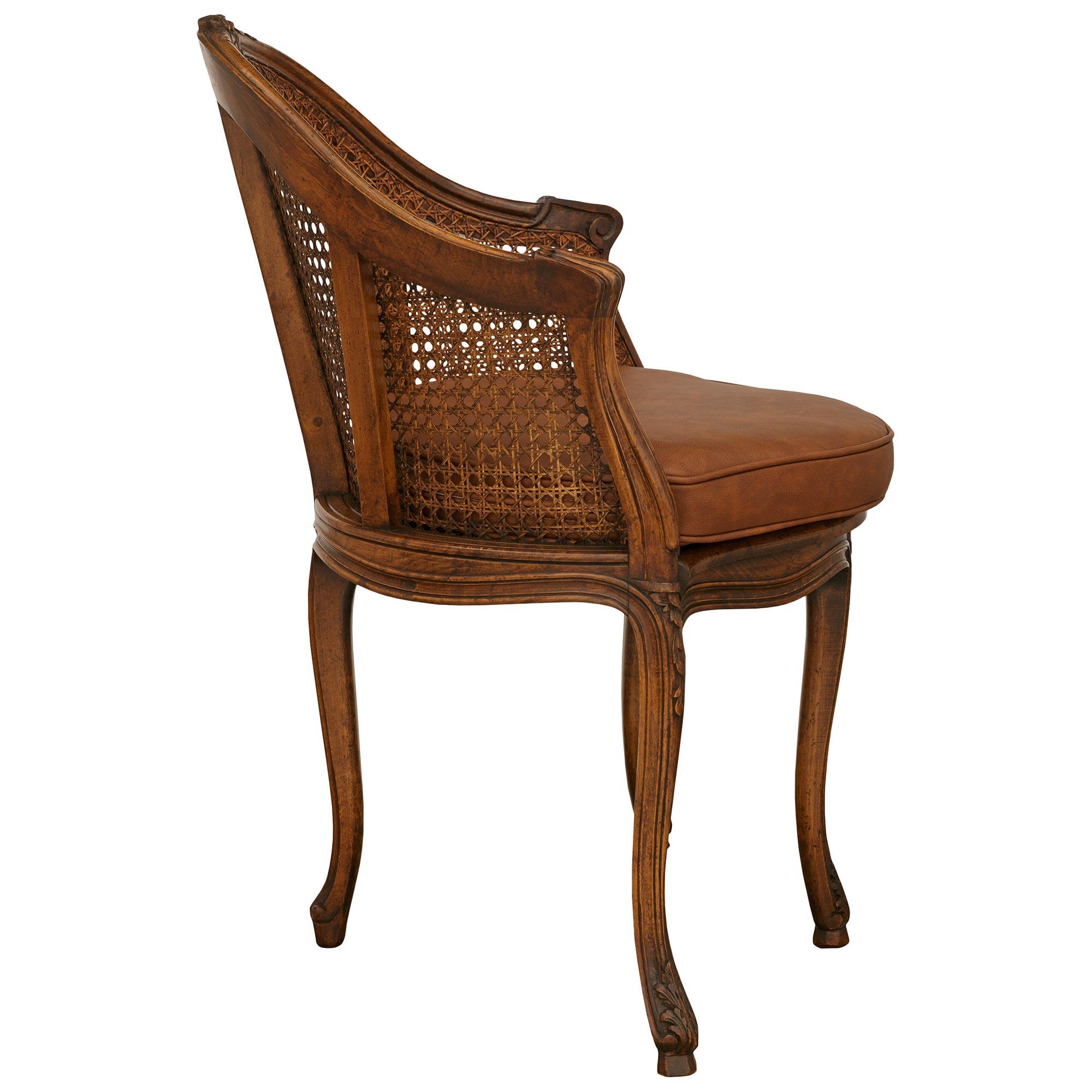 Französisch 19. Jahrhundert Louis XV st. Eiche Eitelkeit / Schreibtischstuhl im Zustand „Gut“ im Angebot in West Palm Beach, FL