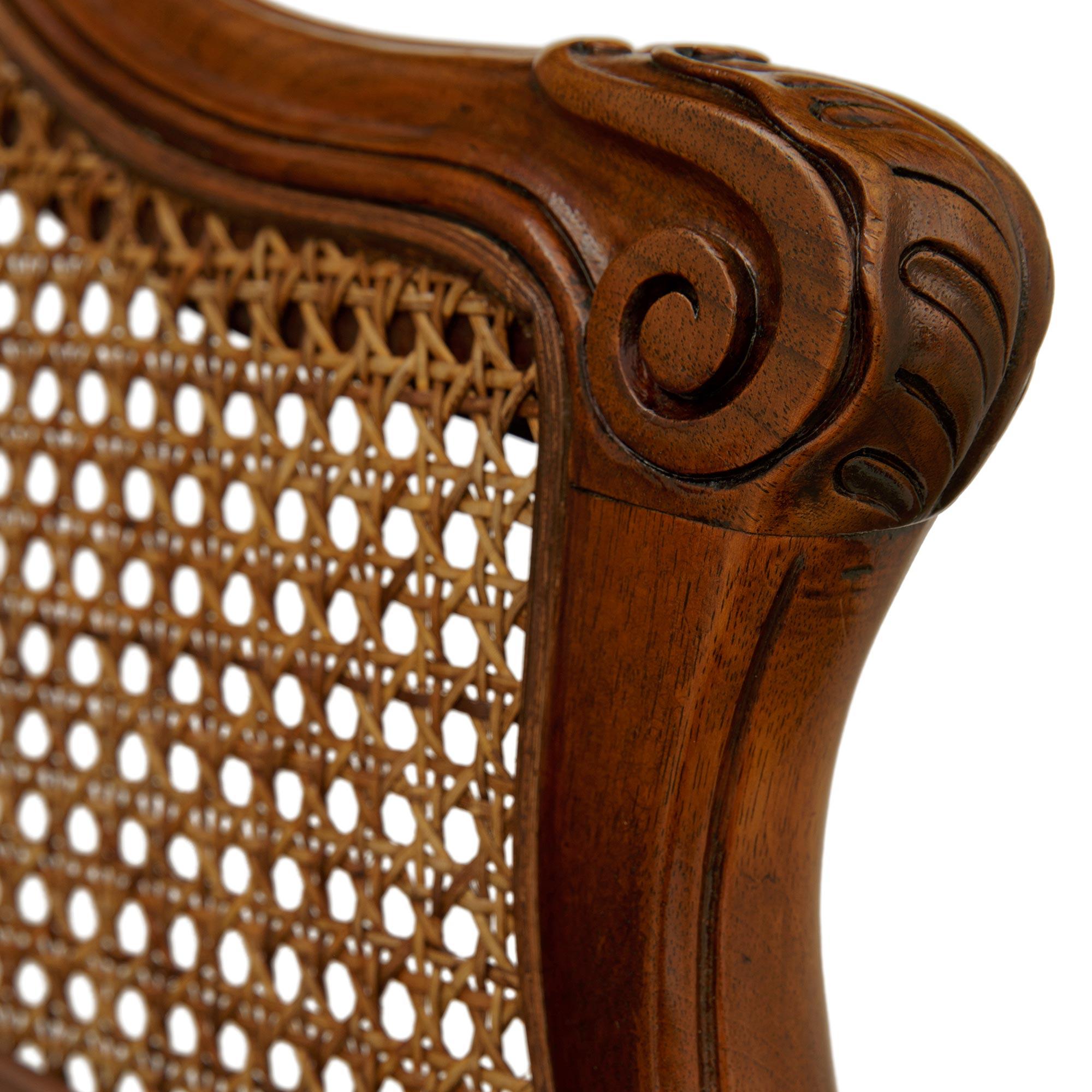 Fauteuil-lavabo/chaise de bureau en chêne français du XIXe siècle de style Louis XV en vente 1