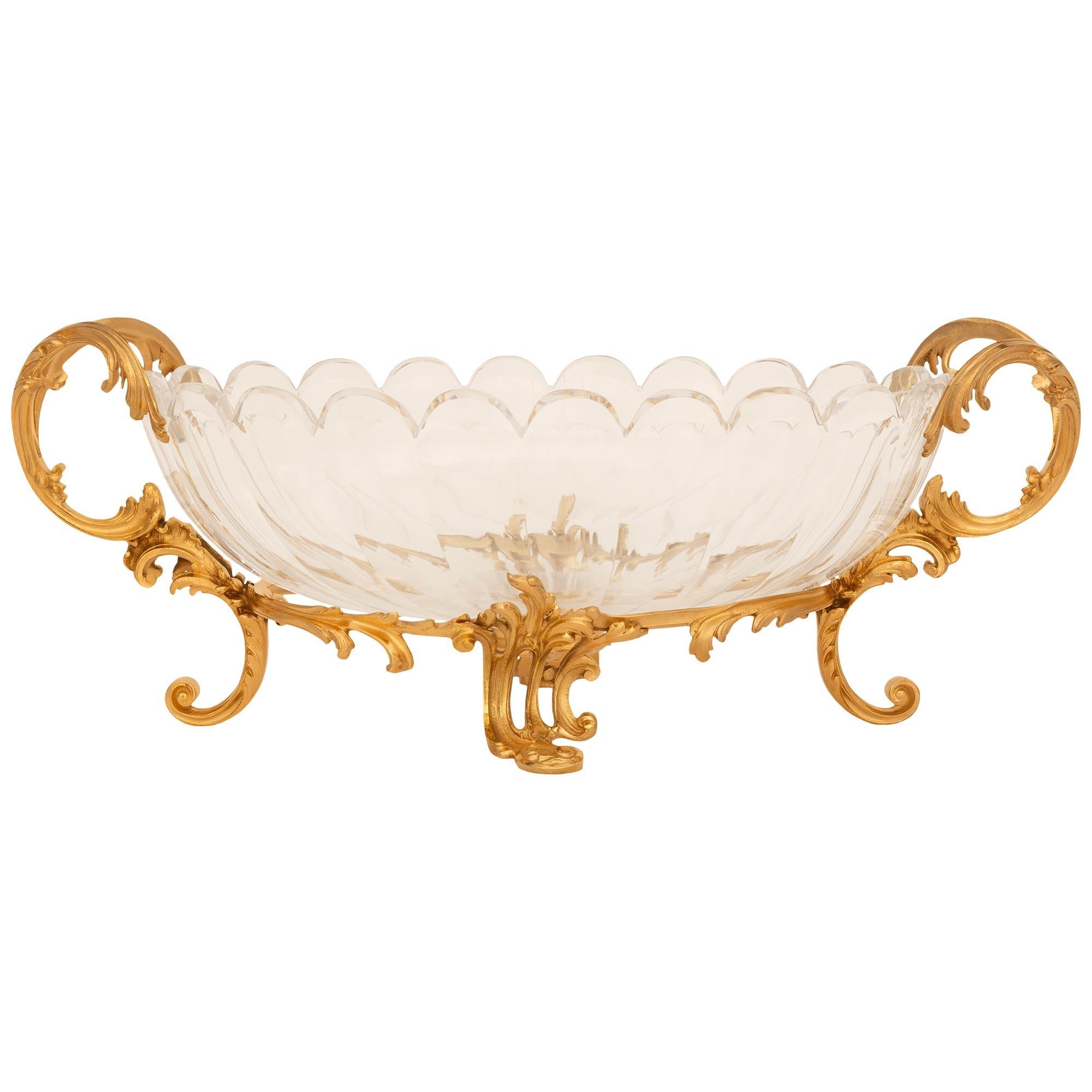 French 19th Century Louis XV St. Ormolu And Baccarat Crystal Centerpiece For Sale 5