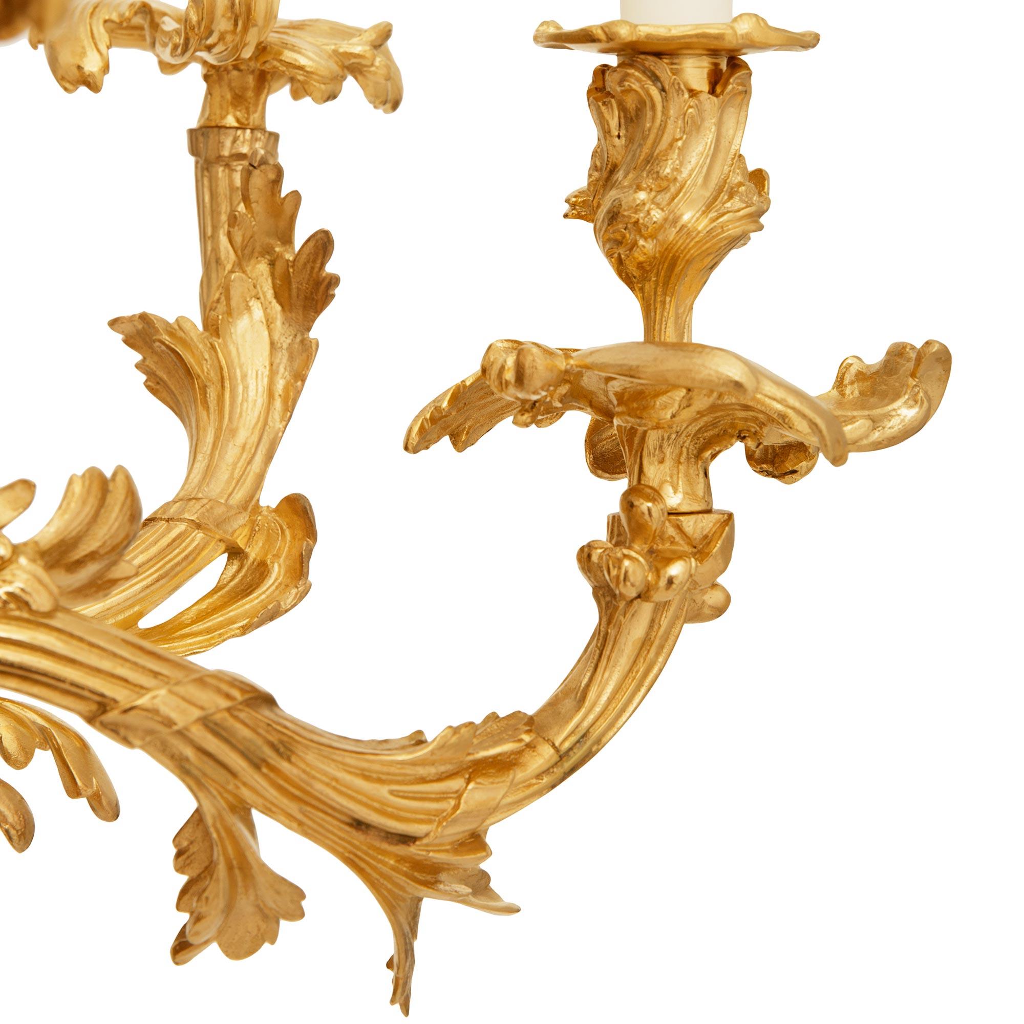 Französisch 19. Jahrhundert Louis XV st. Ormolu und patiniert Bronze Kronleuchter im Angebot 2