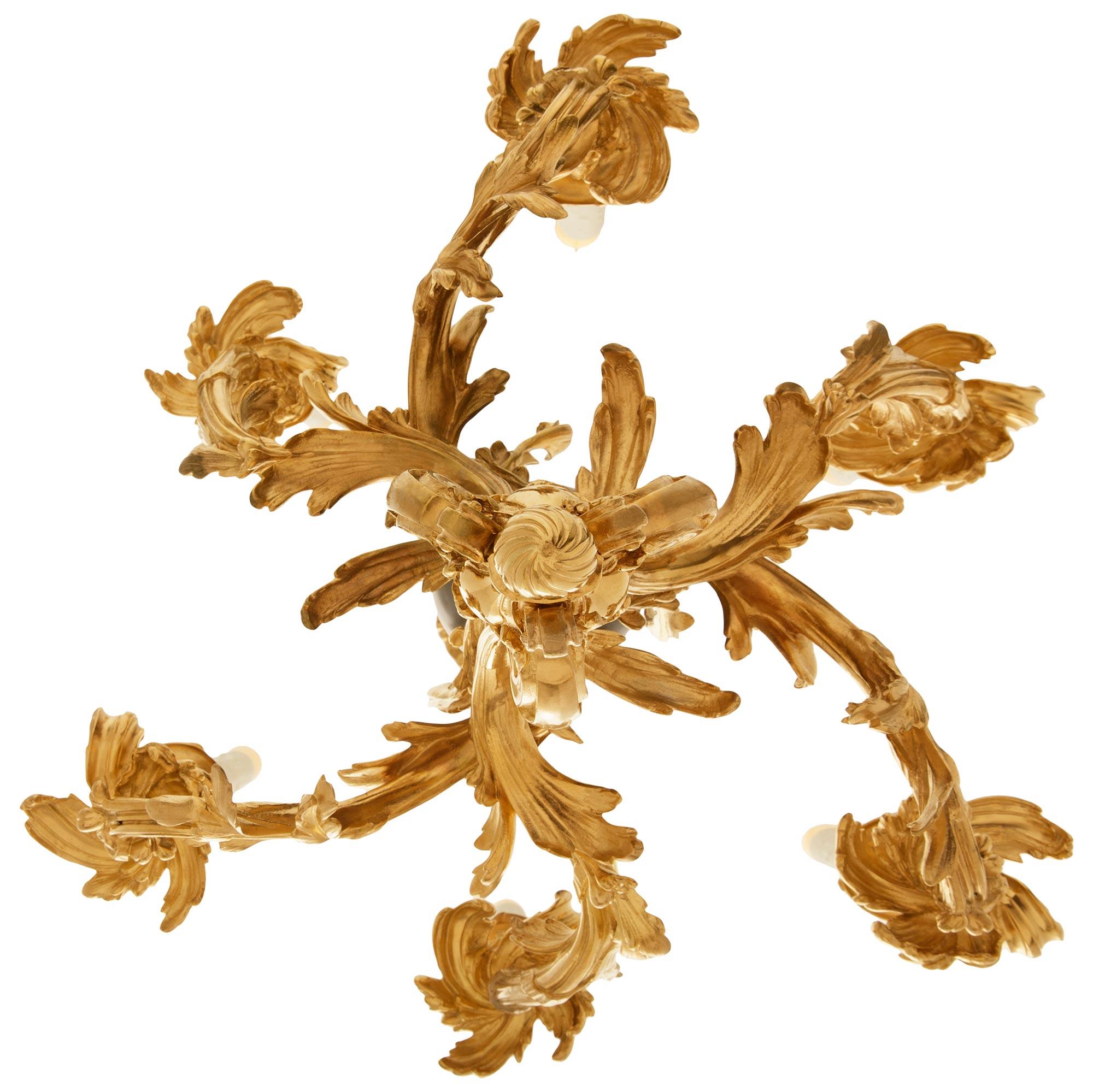 Französisch 19. Jahrhundert Louis XV st. Ormolu und patiniert Bronze Kronleuchter im Angebot 4