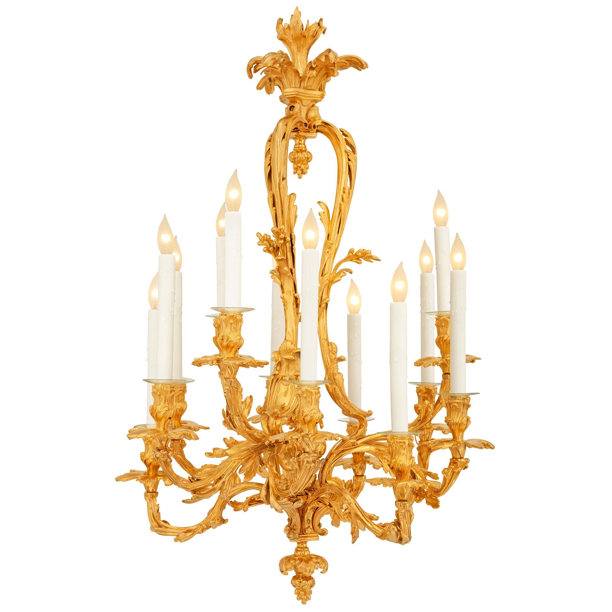 Francese Lampadario francese del XIX secolo Luigi XV in Ormolu in vendita