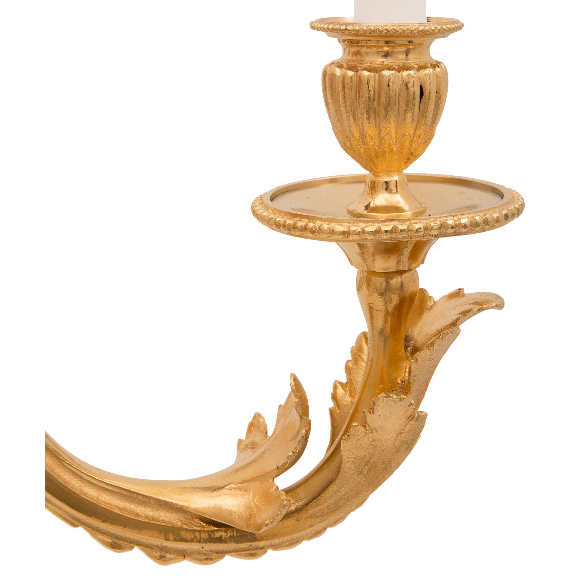 Lampadario francese del XIX secolo Luigi XV in Ormolu In condizioni buone in vendita a West Palm Beach, FL