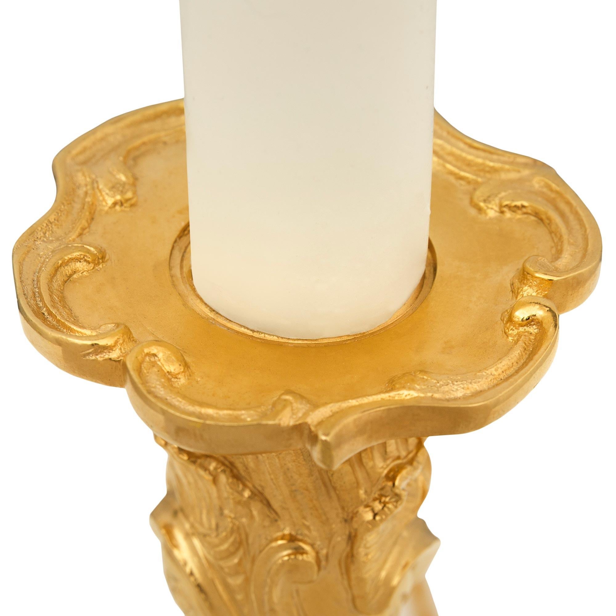 Lámpara de Ormolu francesa del siglo XIX, estilo Luis XV Francés en venta