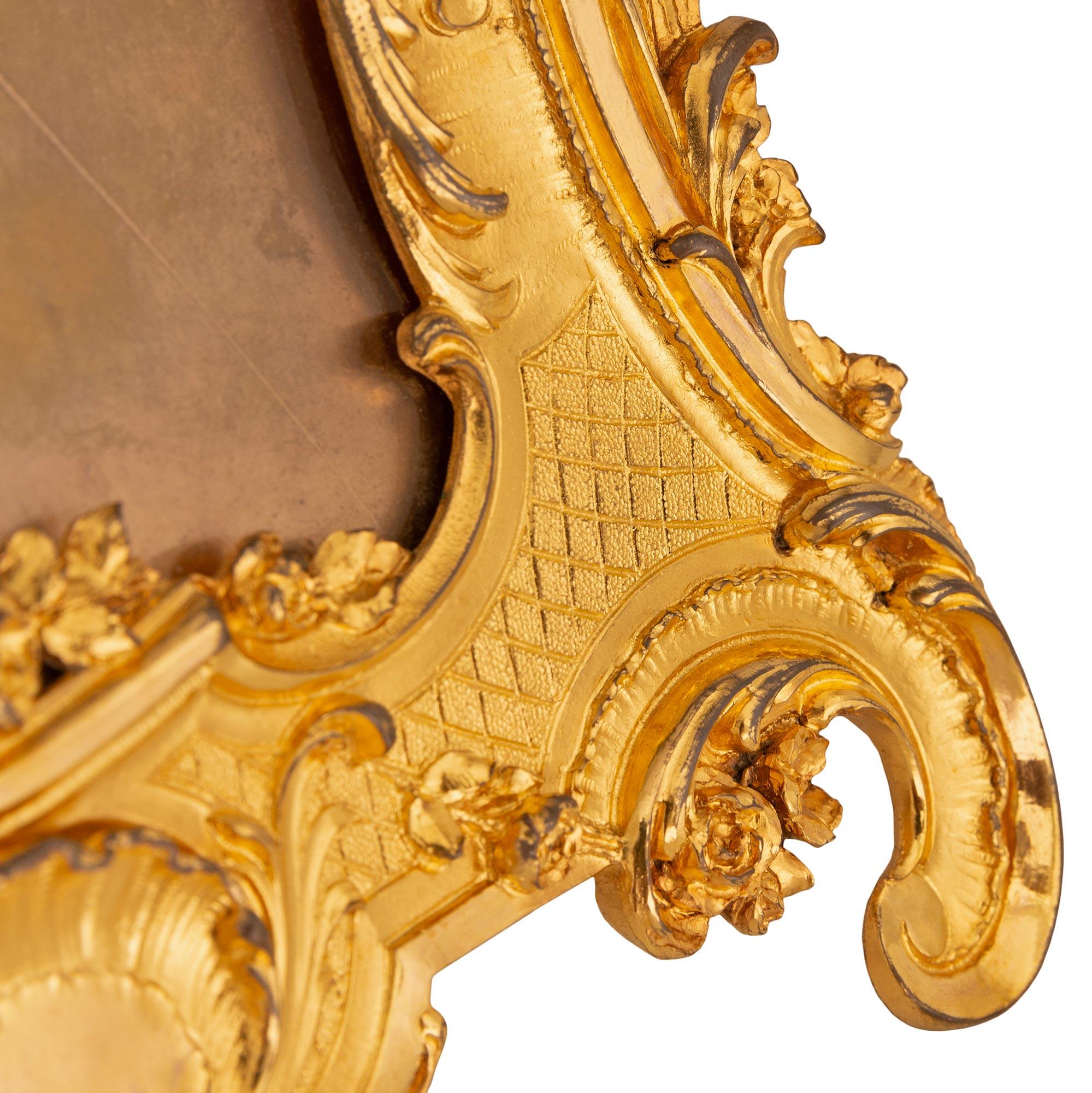 Cornice francese del XIX secolo in stile Luigi XV con ormeggio in vendita 2