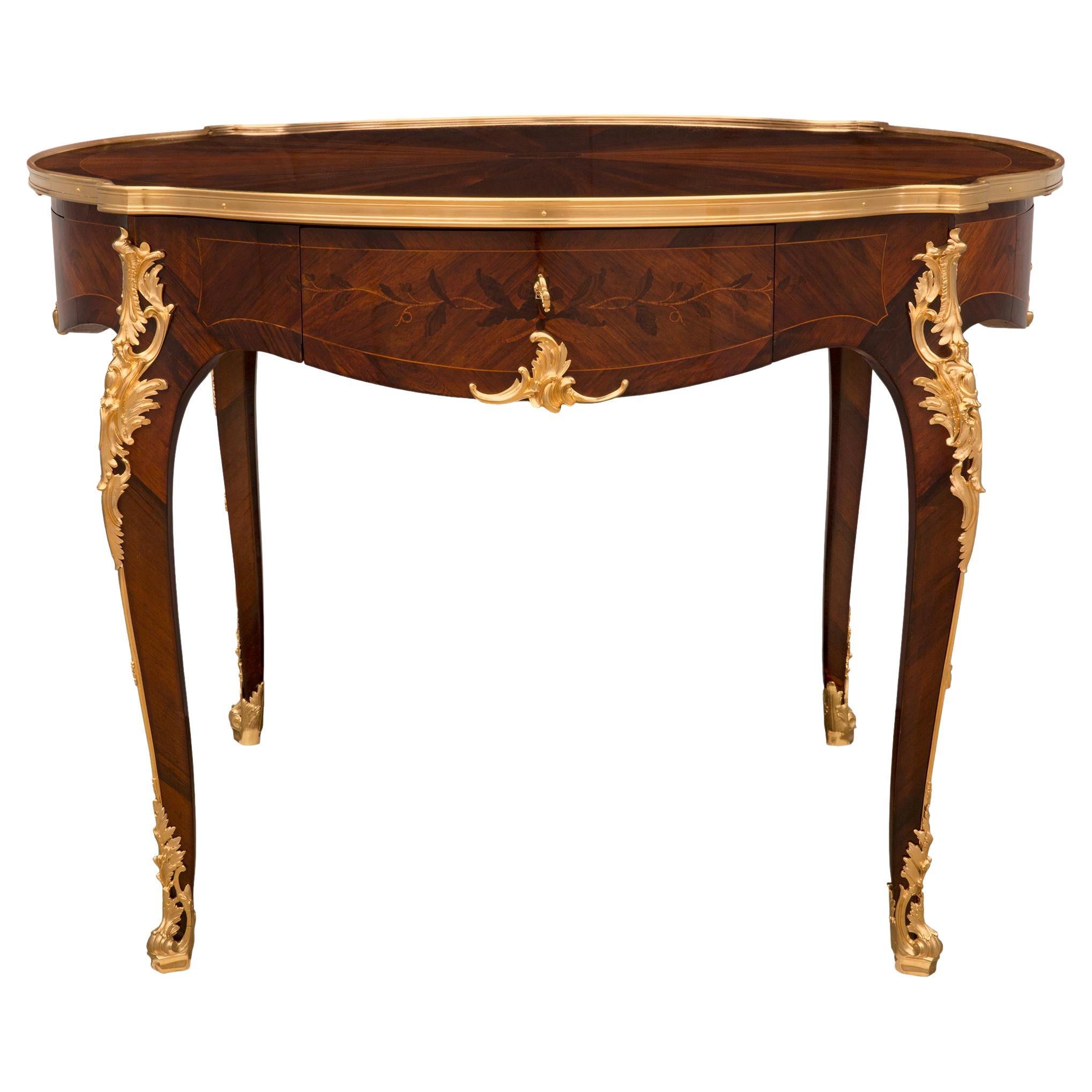 Beistelltisch/Mitteltisch aus Rosenholz und Goldbronze, Louis XV.-Stil, 19. Jahrhundert