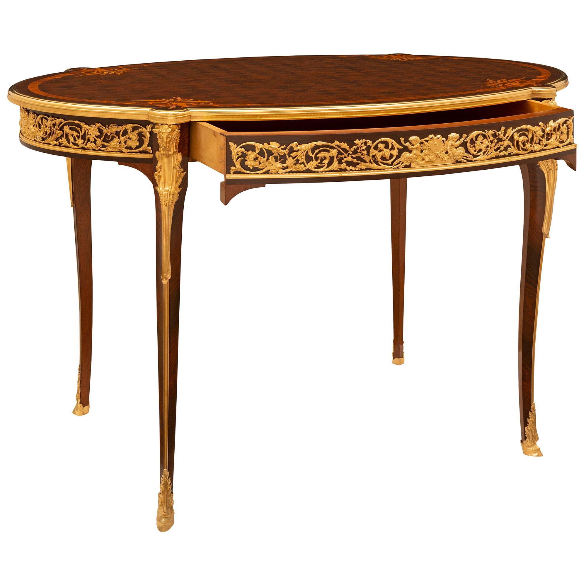 Table d'appoint française du 19ème siècle de style Louis XV signée par la Maison Krieger Bon état - En vente à West Palm Beach, FL