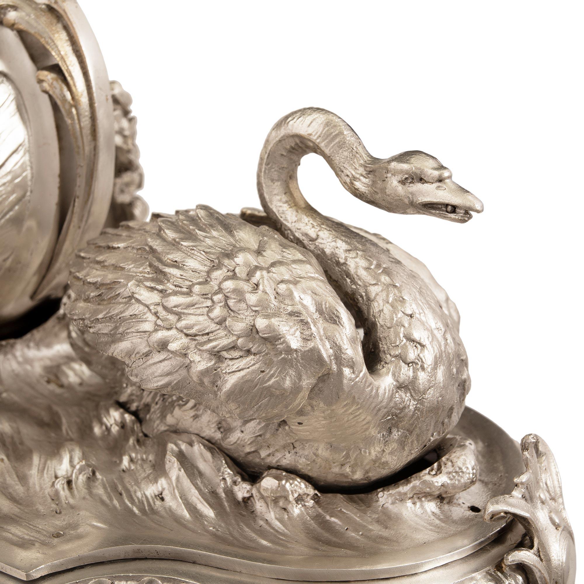 Centre de table français du 19ème siècle de style Louis XV en bronze argenté en vente 1