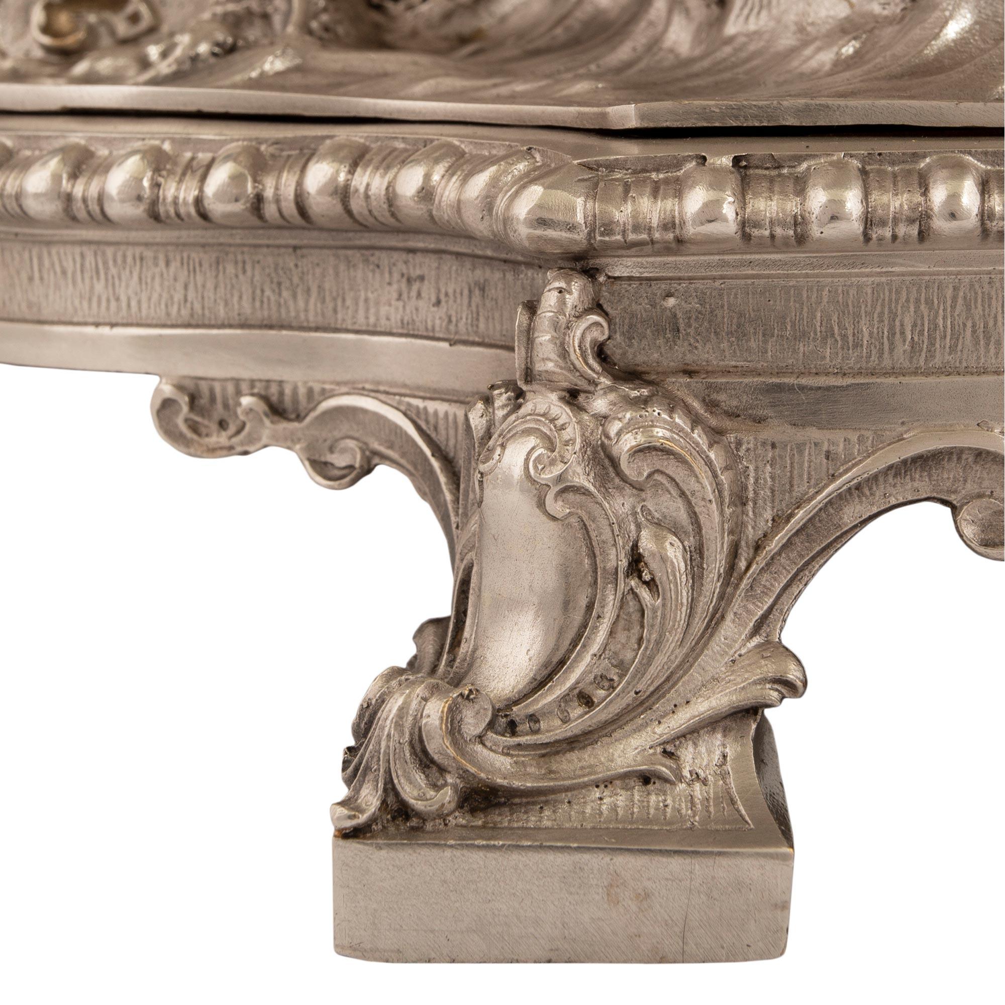 French 19th Century Louis XV St. Silvered Bronze Centerpiece For Sale 6