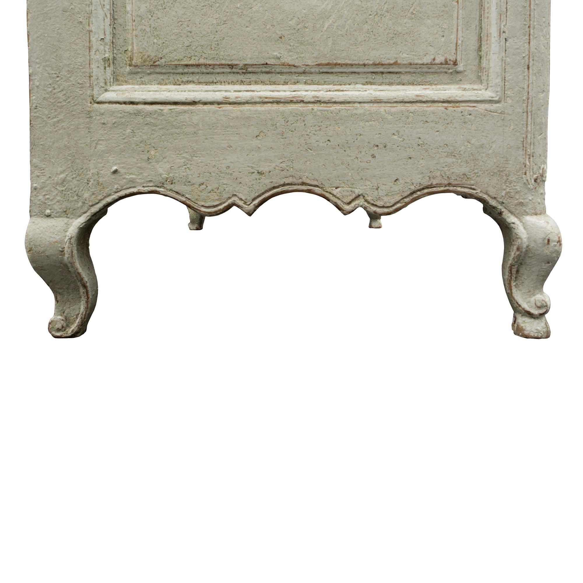 French 19th Century Louis XV Style Three-Drawer Patinated Commode For Sale 5