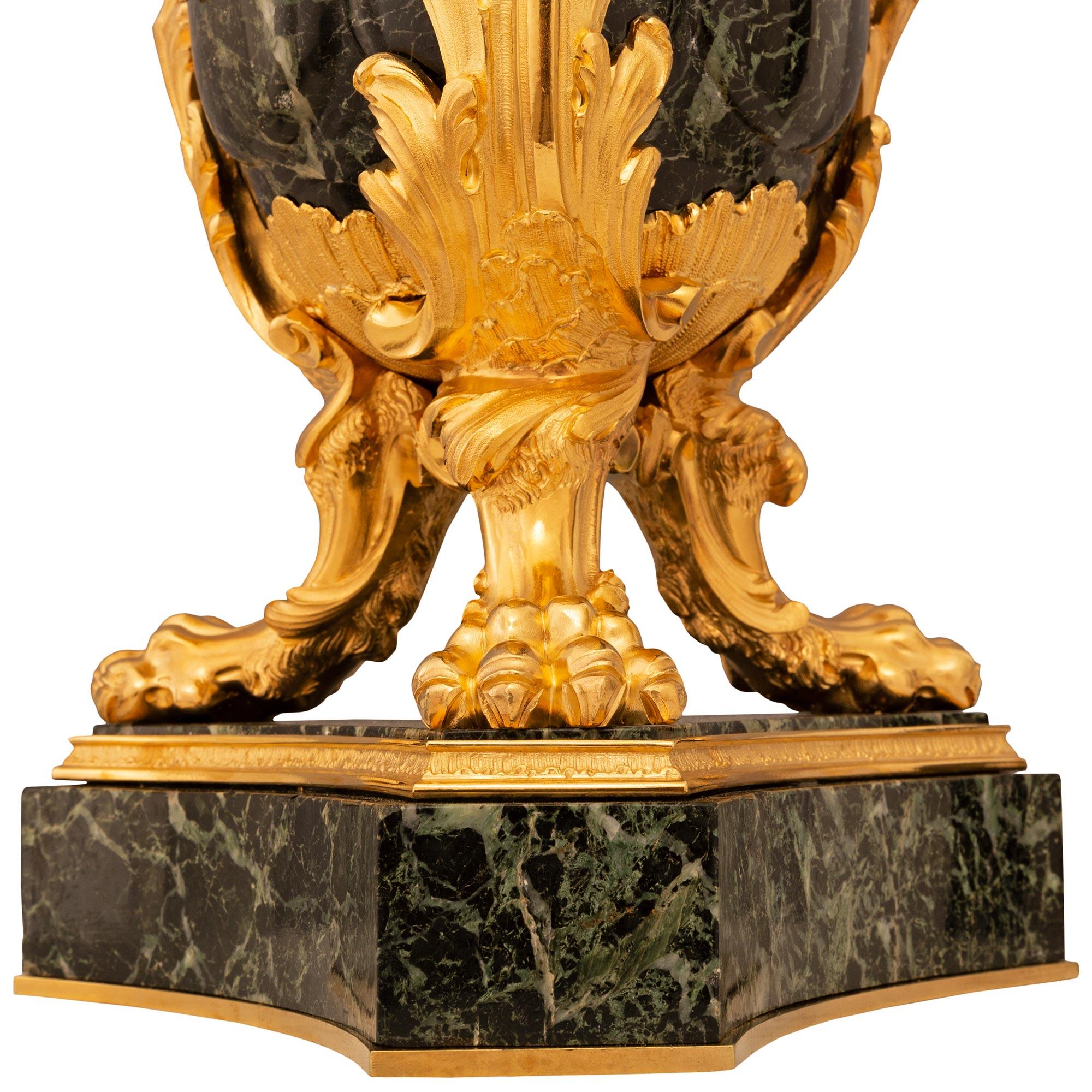 Candelabri francesi del XIX secolo in marmo Vert de Patricia e Ormolu in vendita 5
