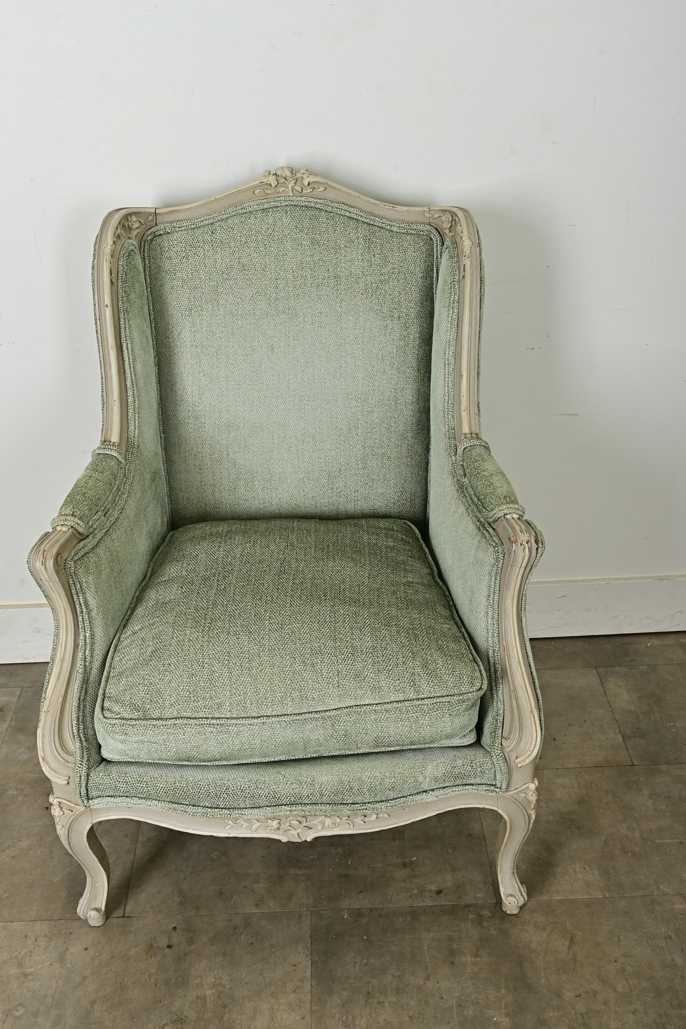 French 19th Century Louis XV Style Bergere In Good Condition For Sale In Baton Rouge, LA