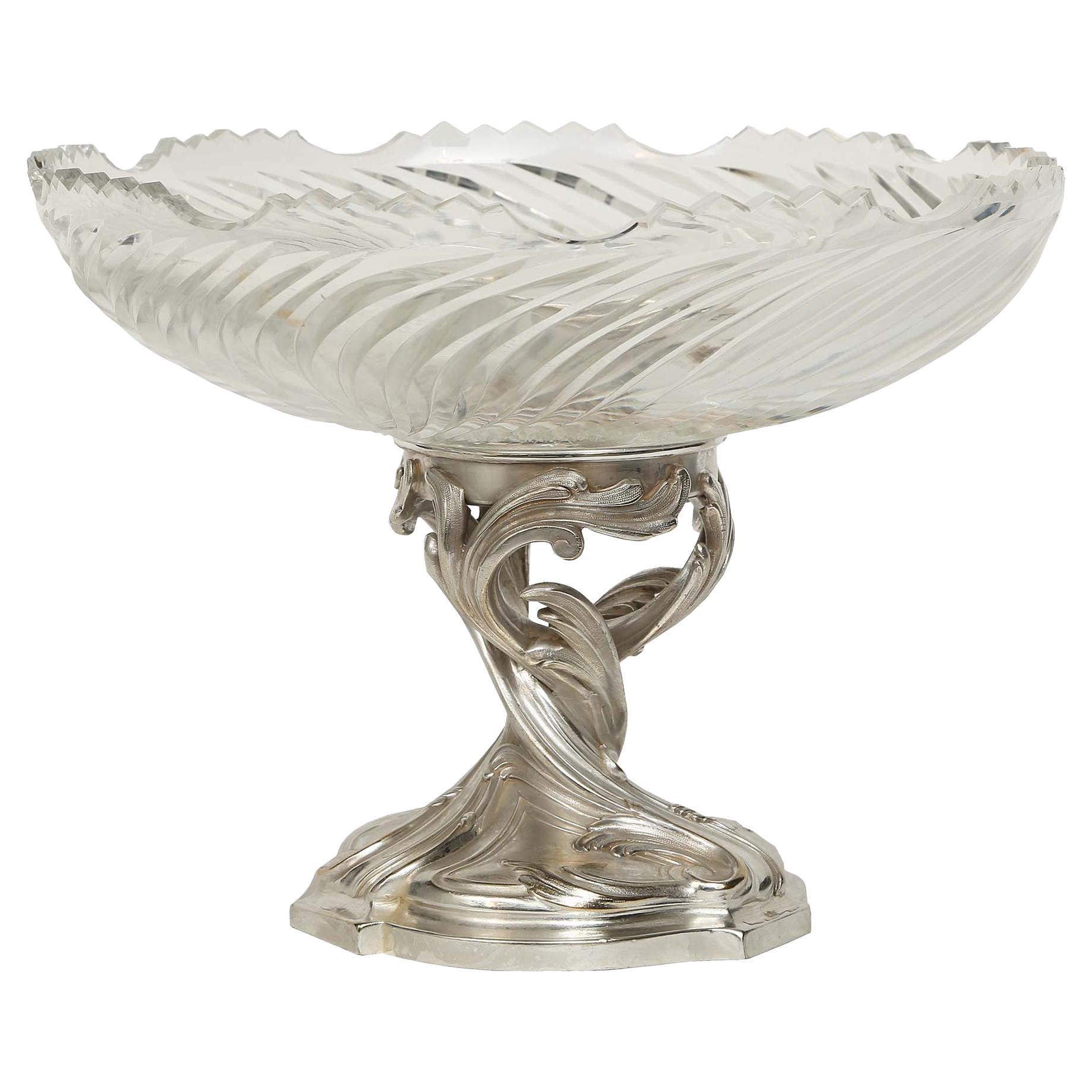 French 19th Century Louis XV Style Bronze and Baccarat Crystal Centerpiece For Sale