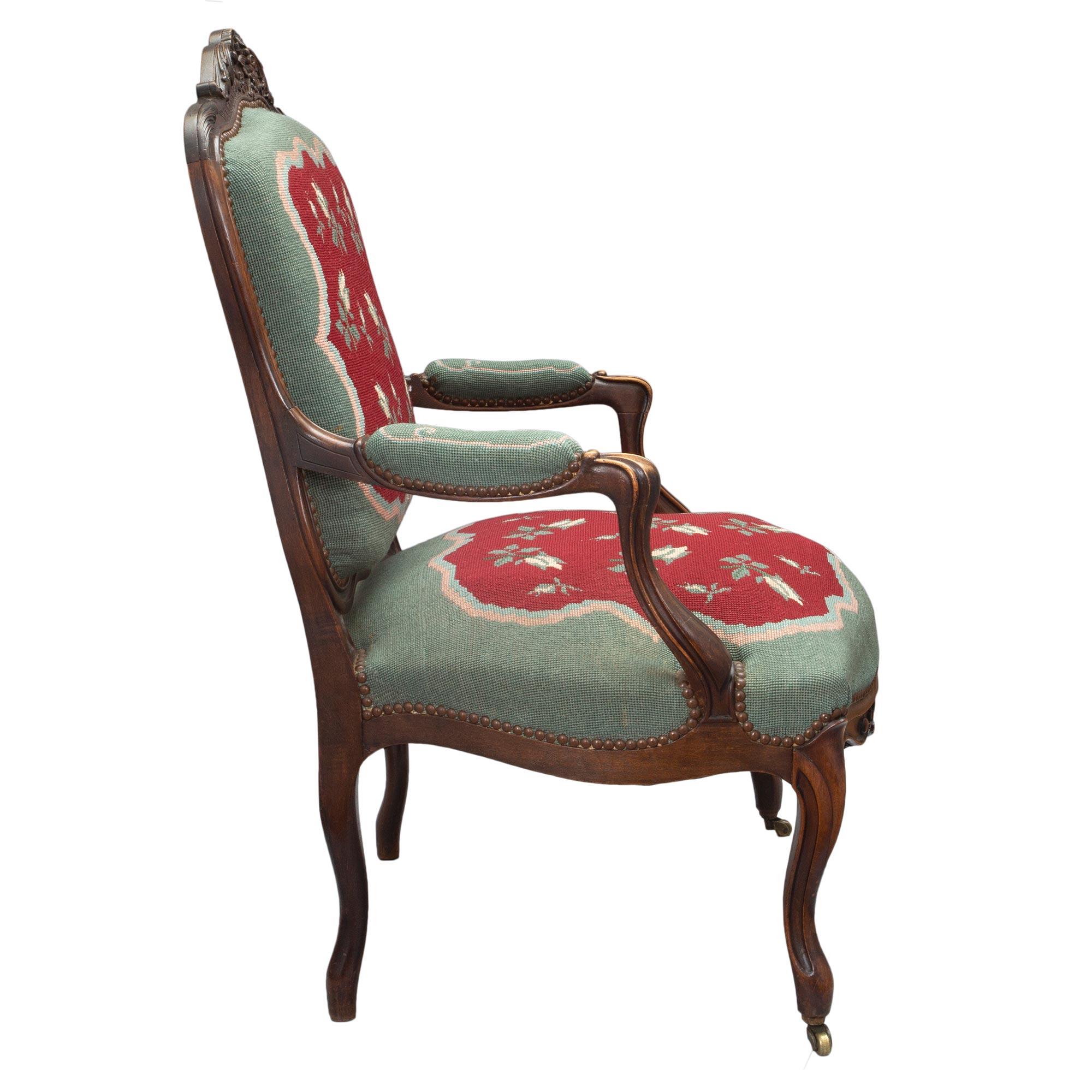 Geschnitzte Sessel im Louis-XV-Stil des 19. Jahrhunderts (Louis XV.) im Angebot