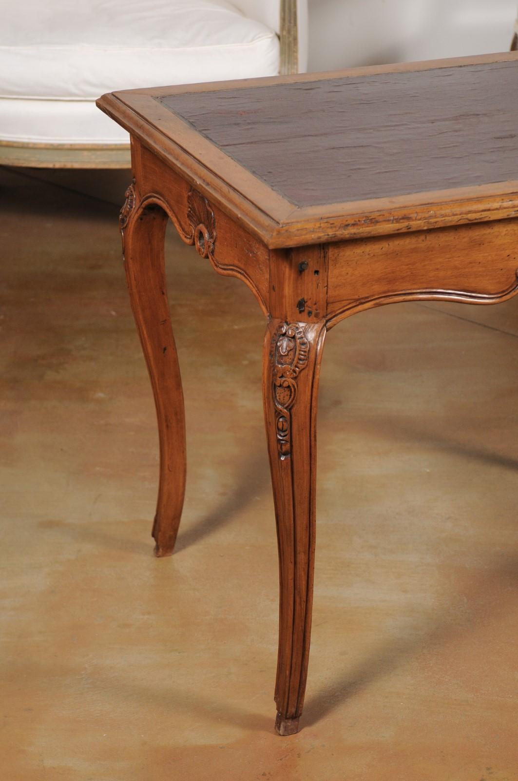 French 19th Century Louis XV Style Carved Walnut Side Table with Leather Top In Good Condition In Atlanta, GA