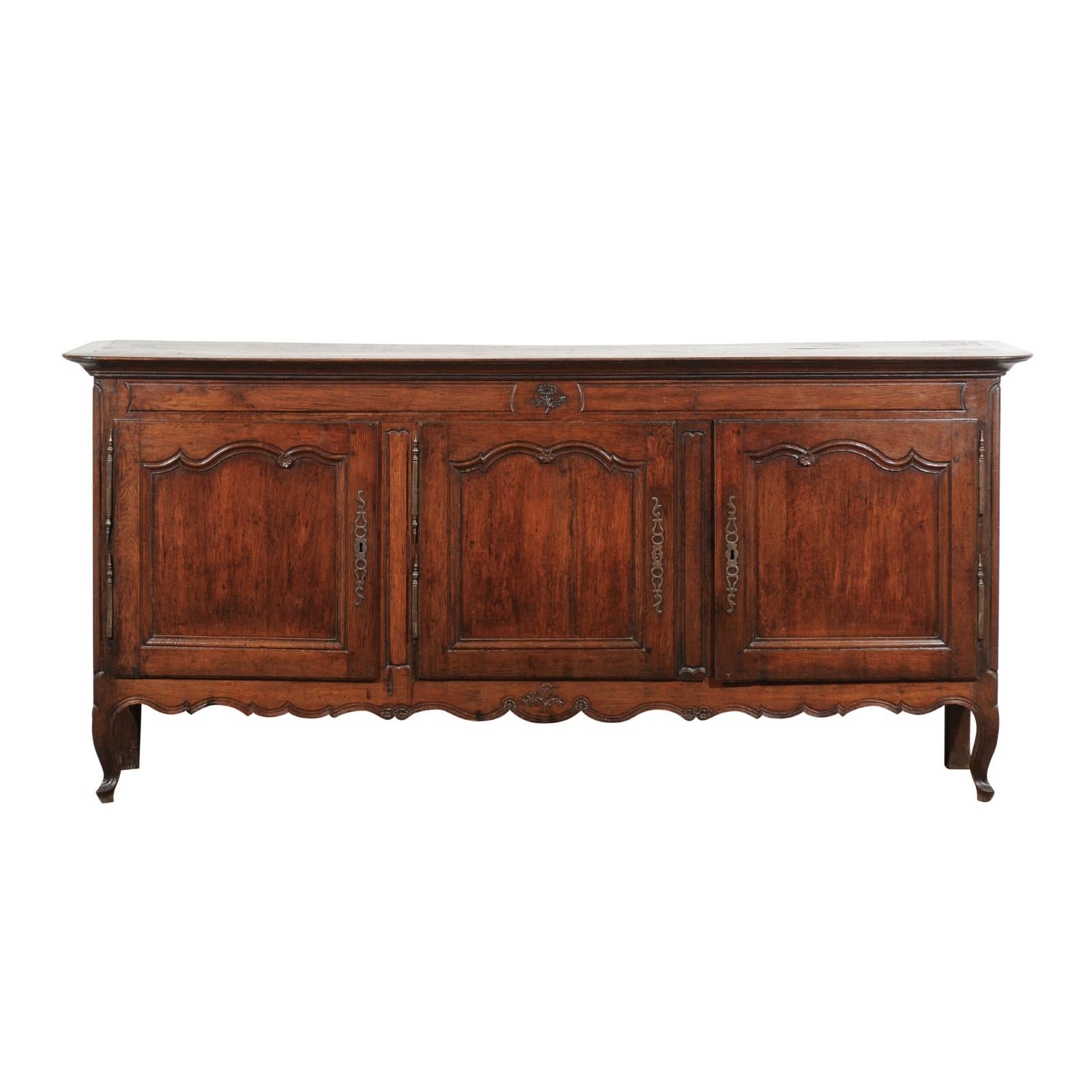 French, 19th Century Louis XV Style Chestnut Enfilade with Original Hardware In Good Condition In Atlanta, GA