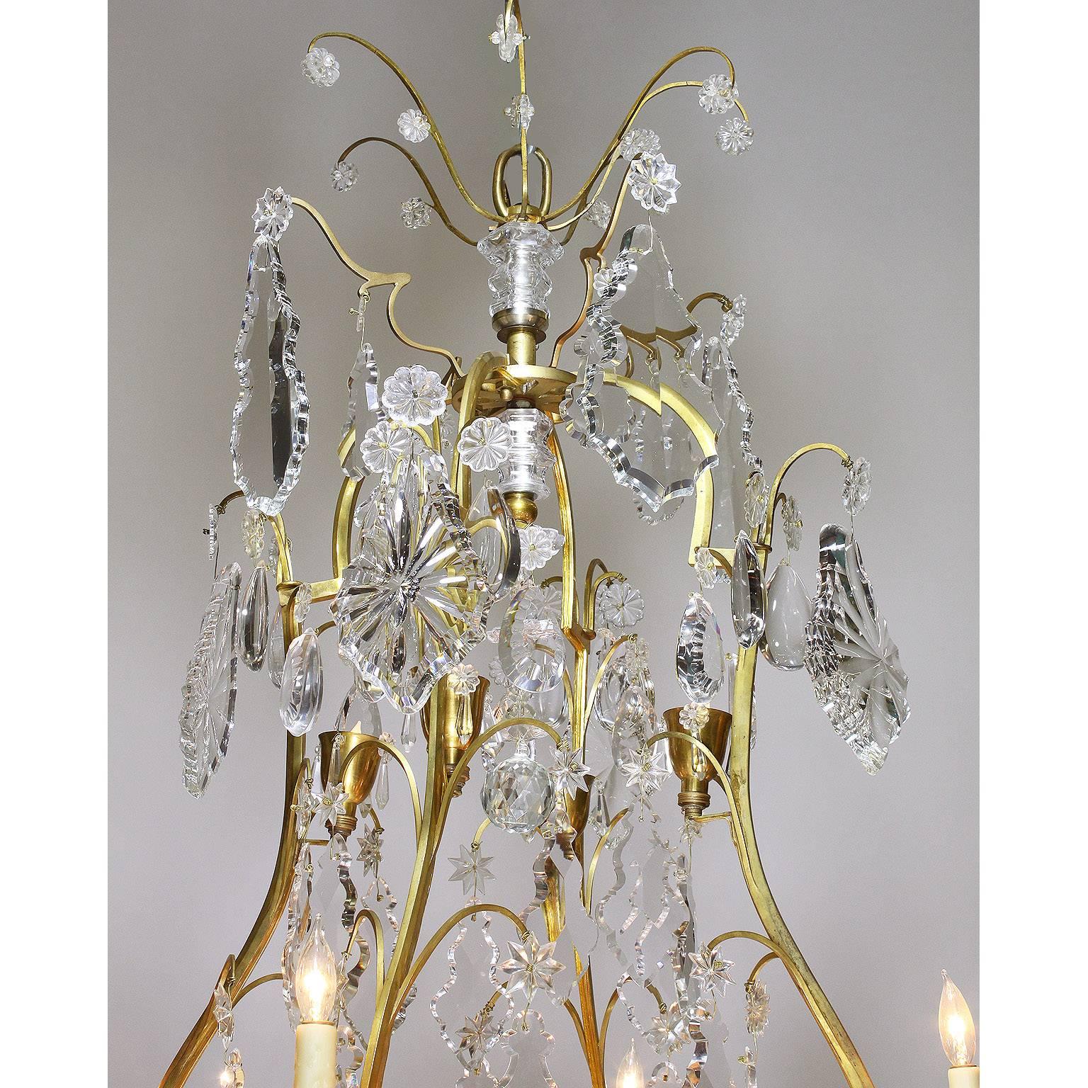 Lustre français de style Louis XV du 19ème siècle en bronze doré et cristal en vente 3