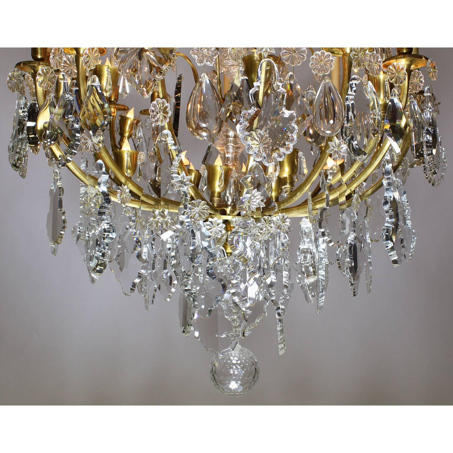 French 19th Century Louis XV Style Gilt-Bronze and Crystal Chandelier For Sale 3