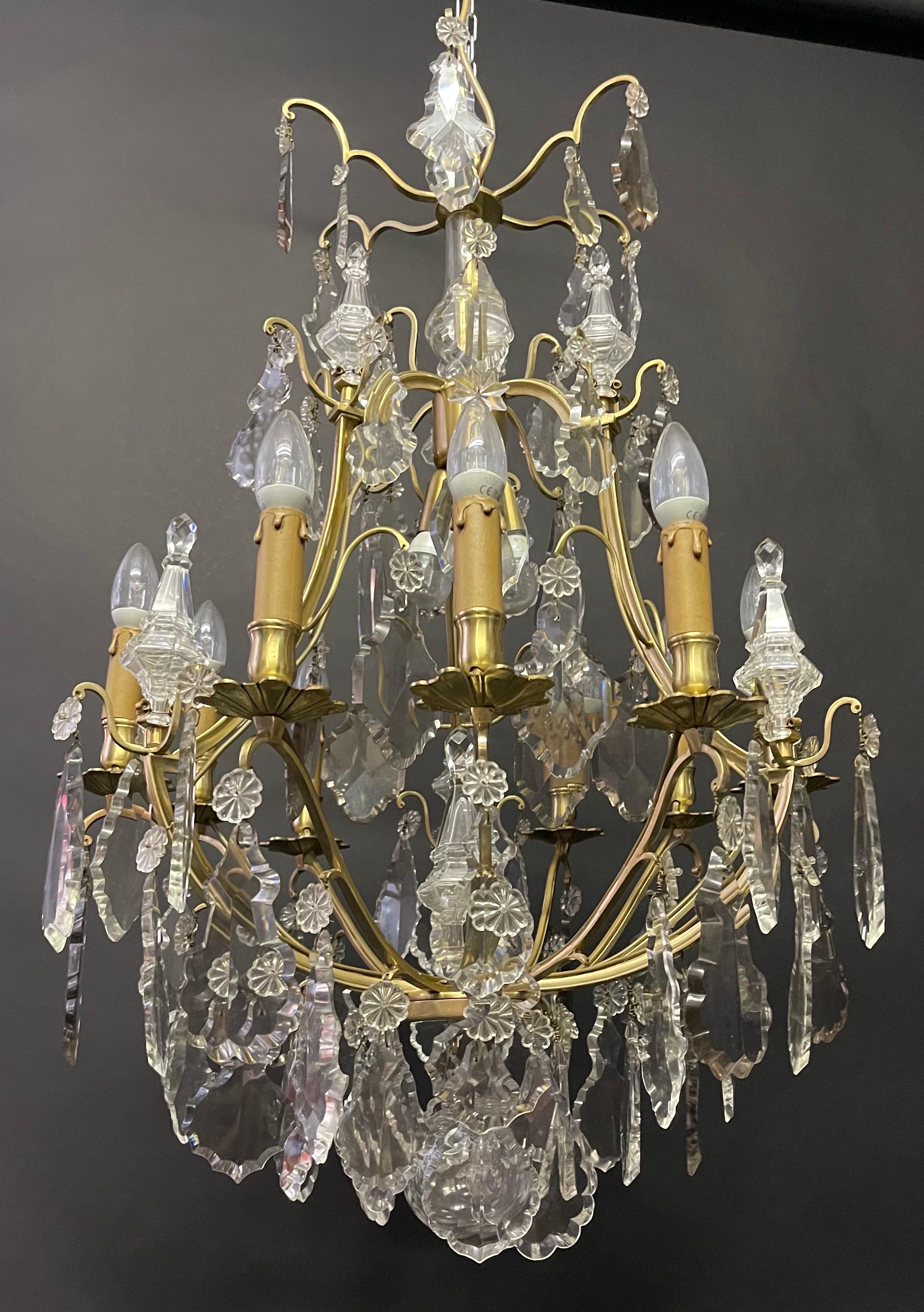 French 19th Century Louis XV Style Gilt Bronze and Crystal Chandelier For Sale 6