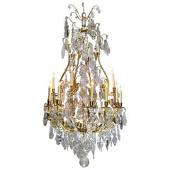 Lustre français de style Louis XV du 19ème siècle en bronze doré et cristal
