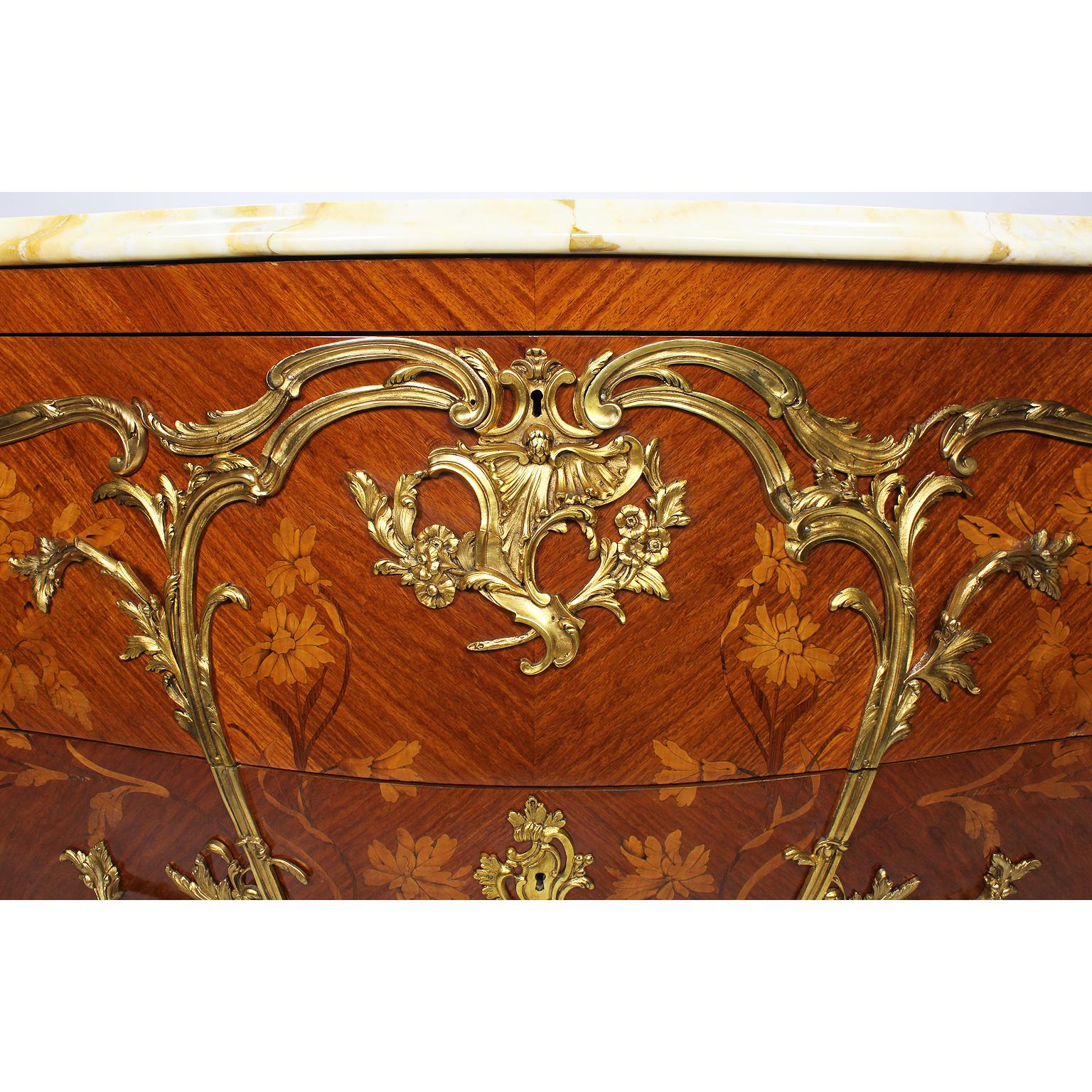 A 19th Century Louis XV Style Gilt-Bronze Mounted & Marquetry Bombé Commode For Sale 1