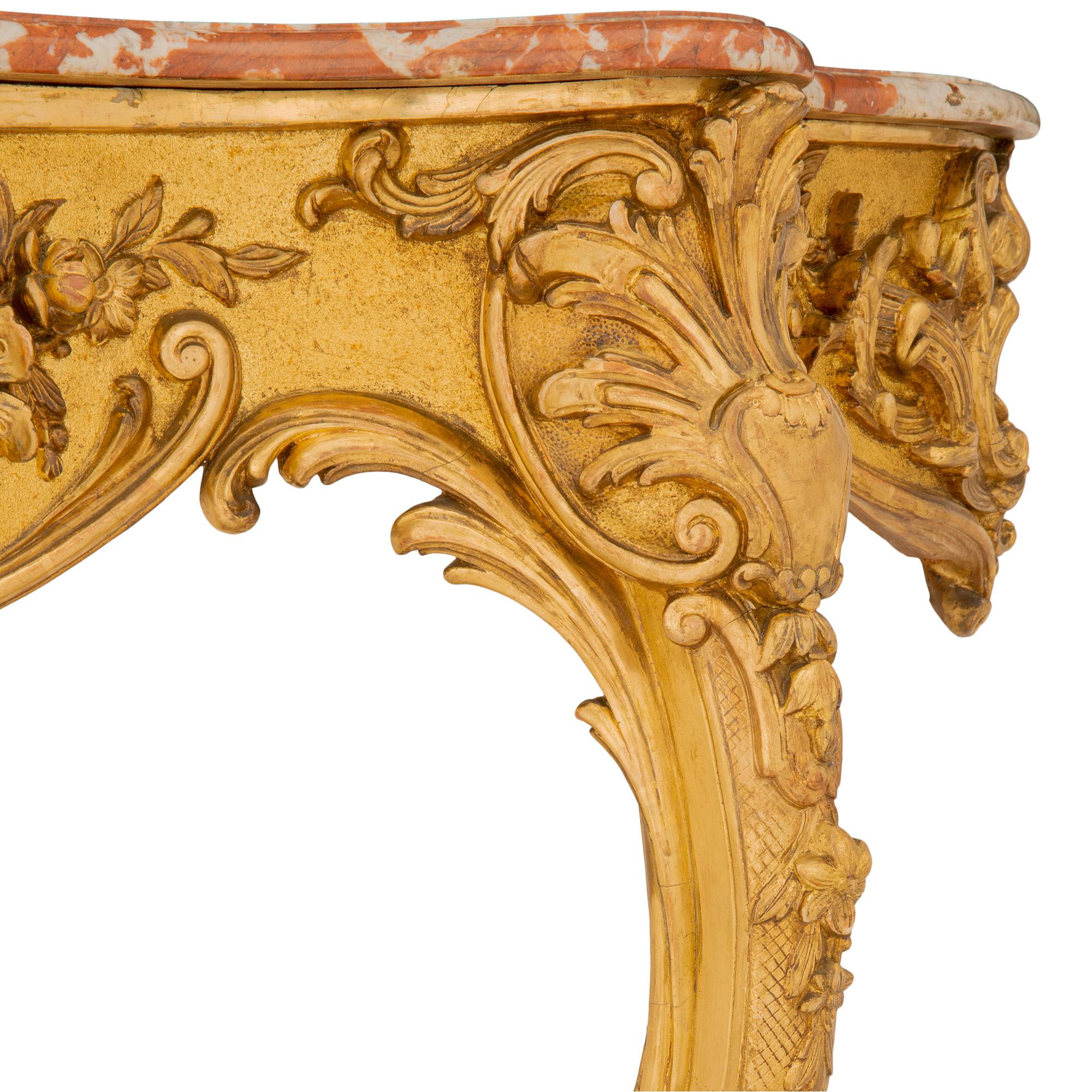 Consola de pared de madera dorada y mármol estilo Luis XV del siglo XIX francés en venta 2