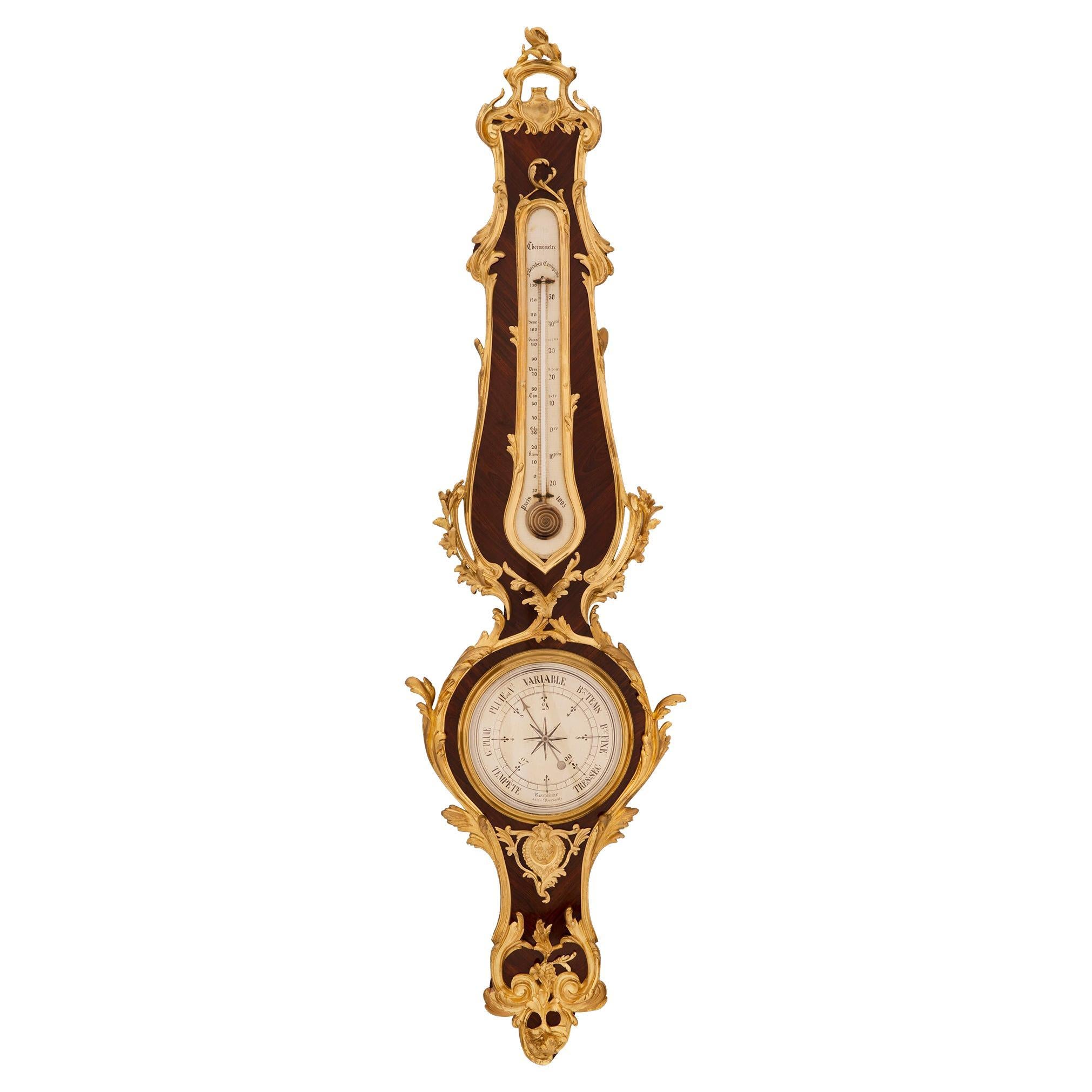 Baromètre/thermomètre de style Louis XV du XIXe siècle en bois de violette et bronze doré