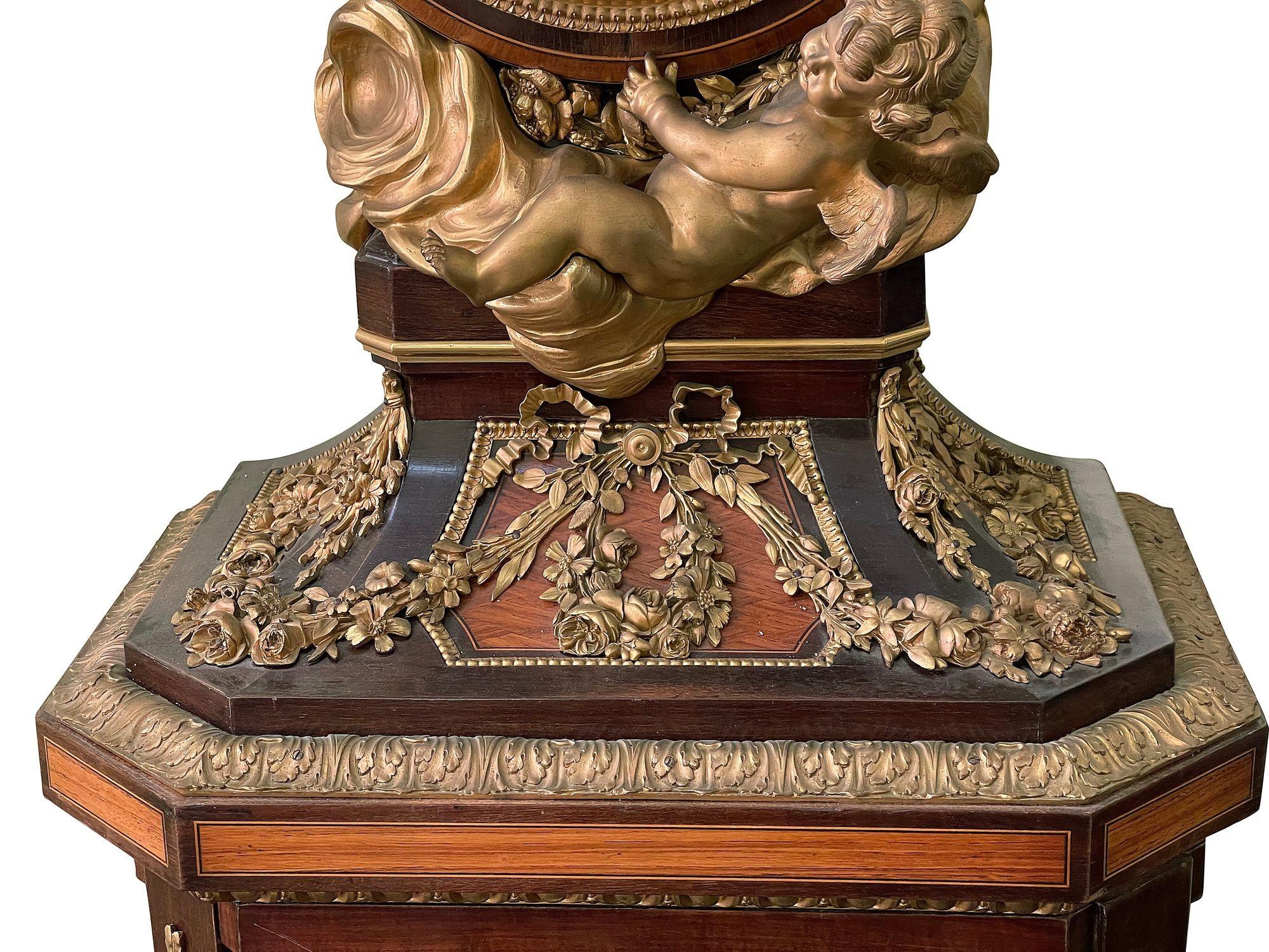 Orologio a cassa lunga francese del XIX secolo in stile Luigi XV. in vendita 3