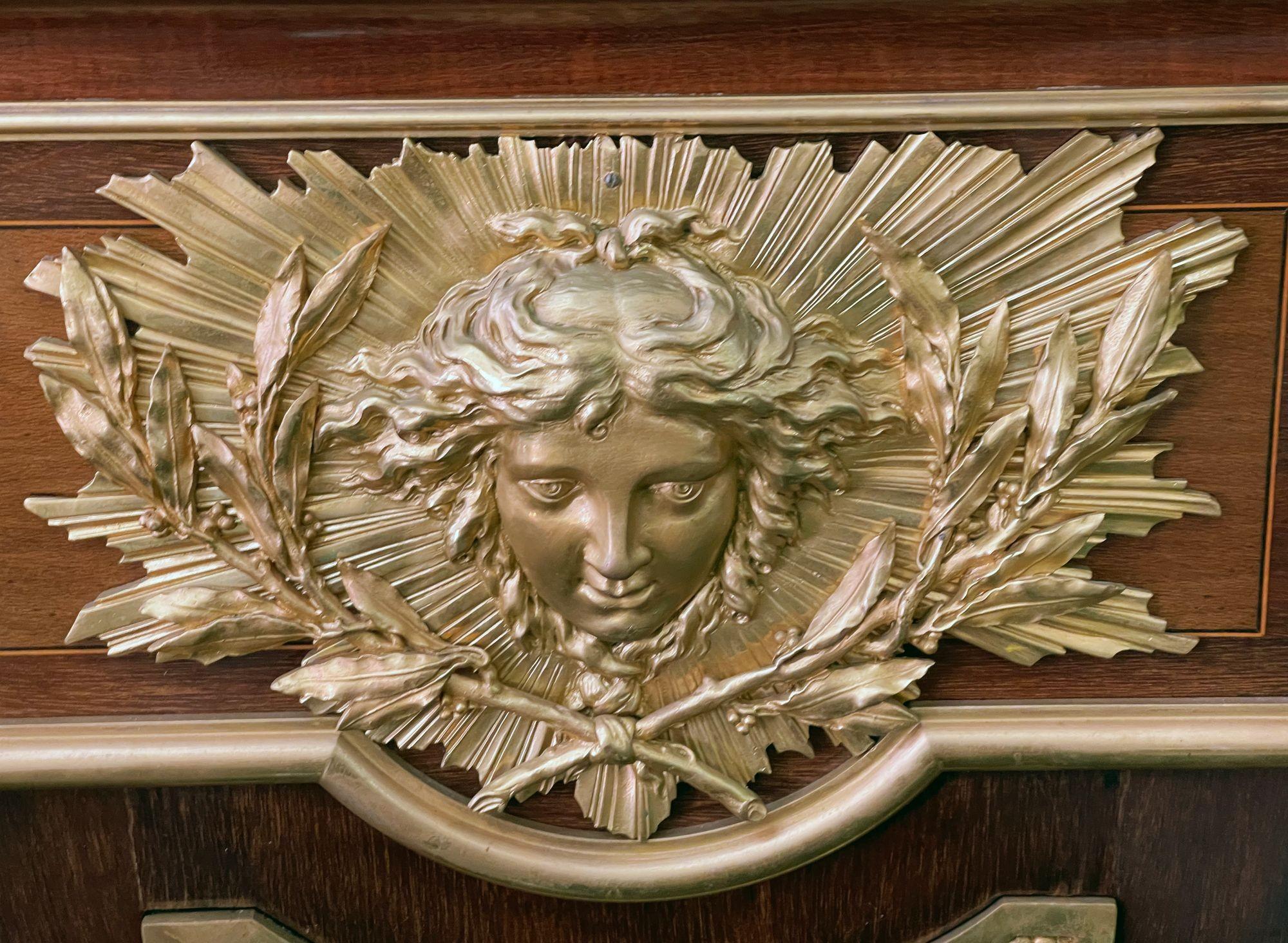 Orologio a cassa lunga francese del XIX secolo in stile Luigi XV. in vendita 4